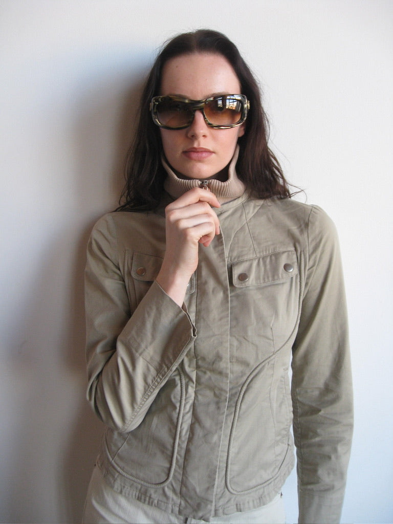 no 2387 / DKNY