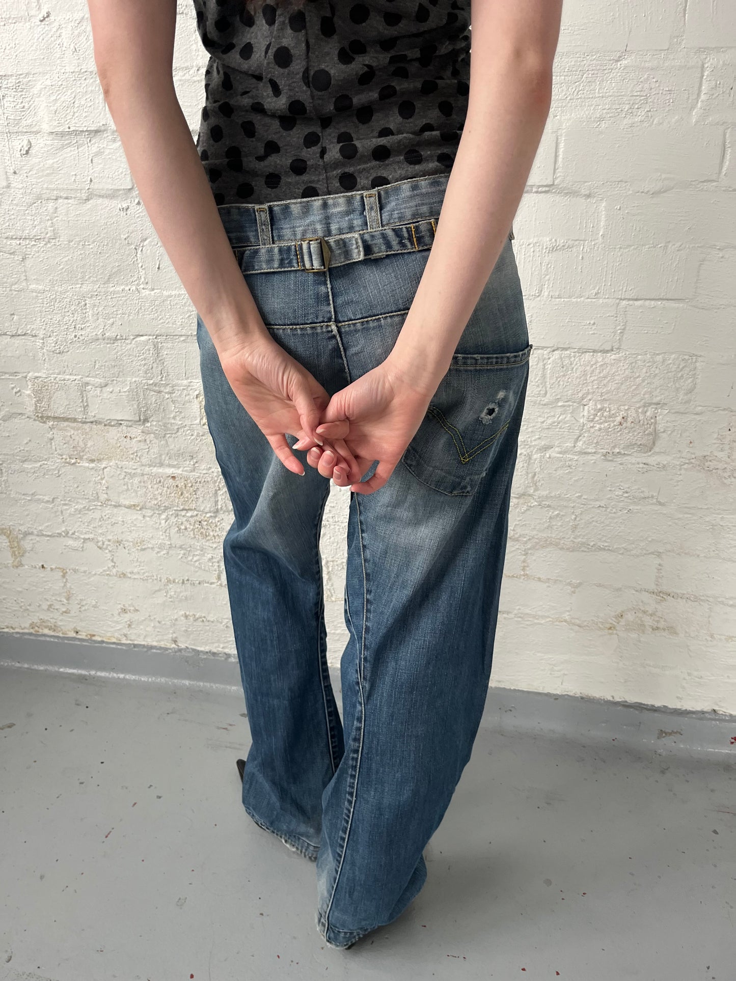 no 2400 / LEVIS ENGINEERED