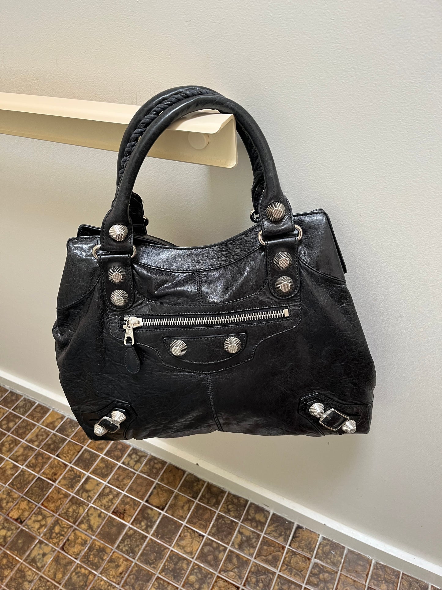 no 2829 / BALENCIAGA
