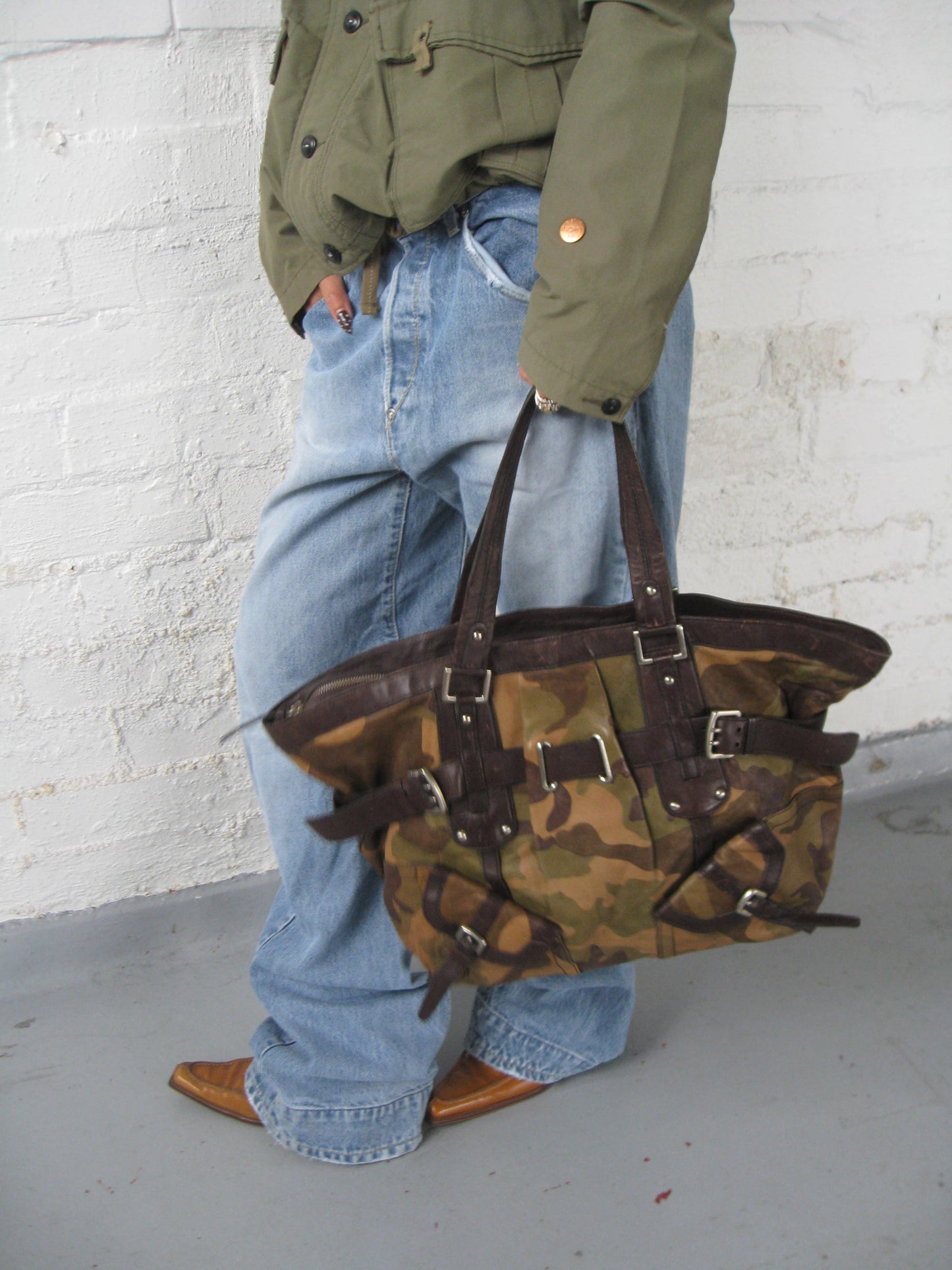 no 2397 / DKNY