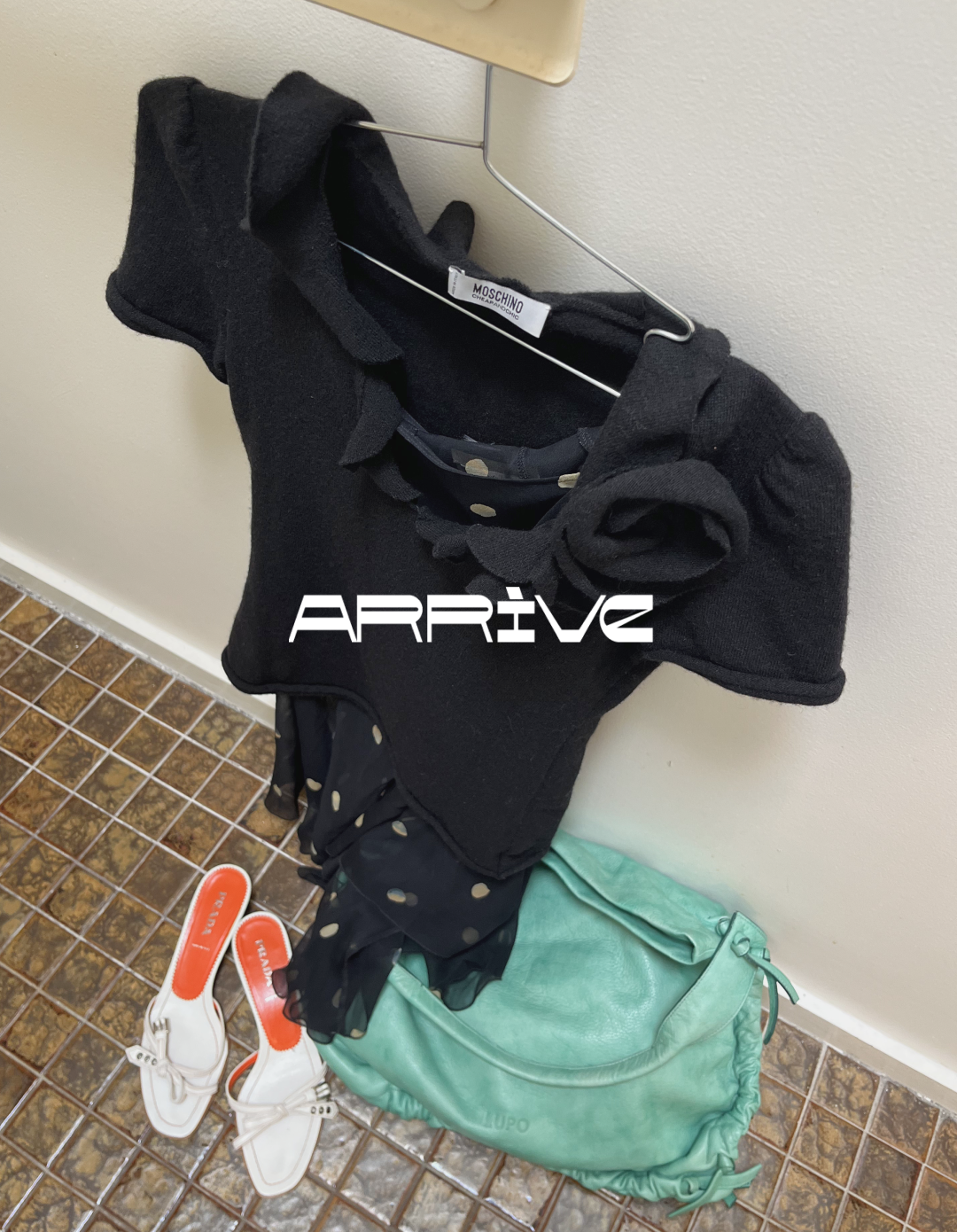 no 2832 / PRADA