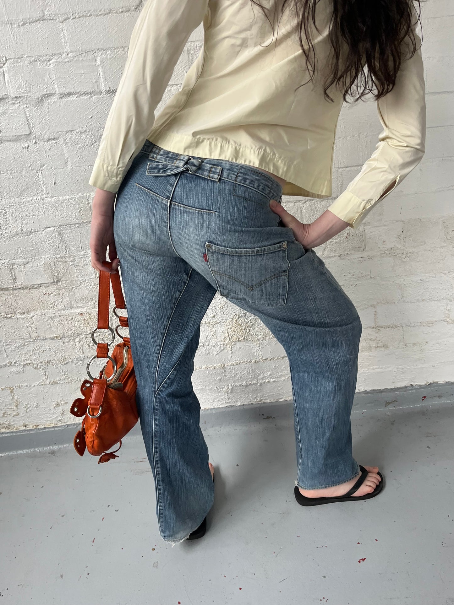 no 2410 / LEVIS ENGINEERED
