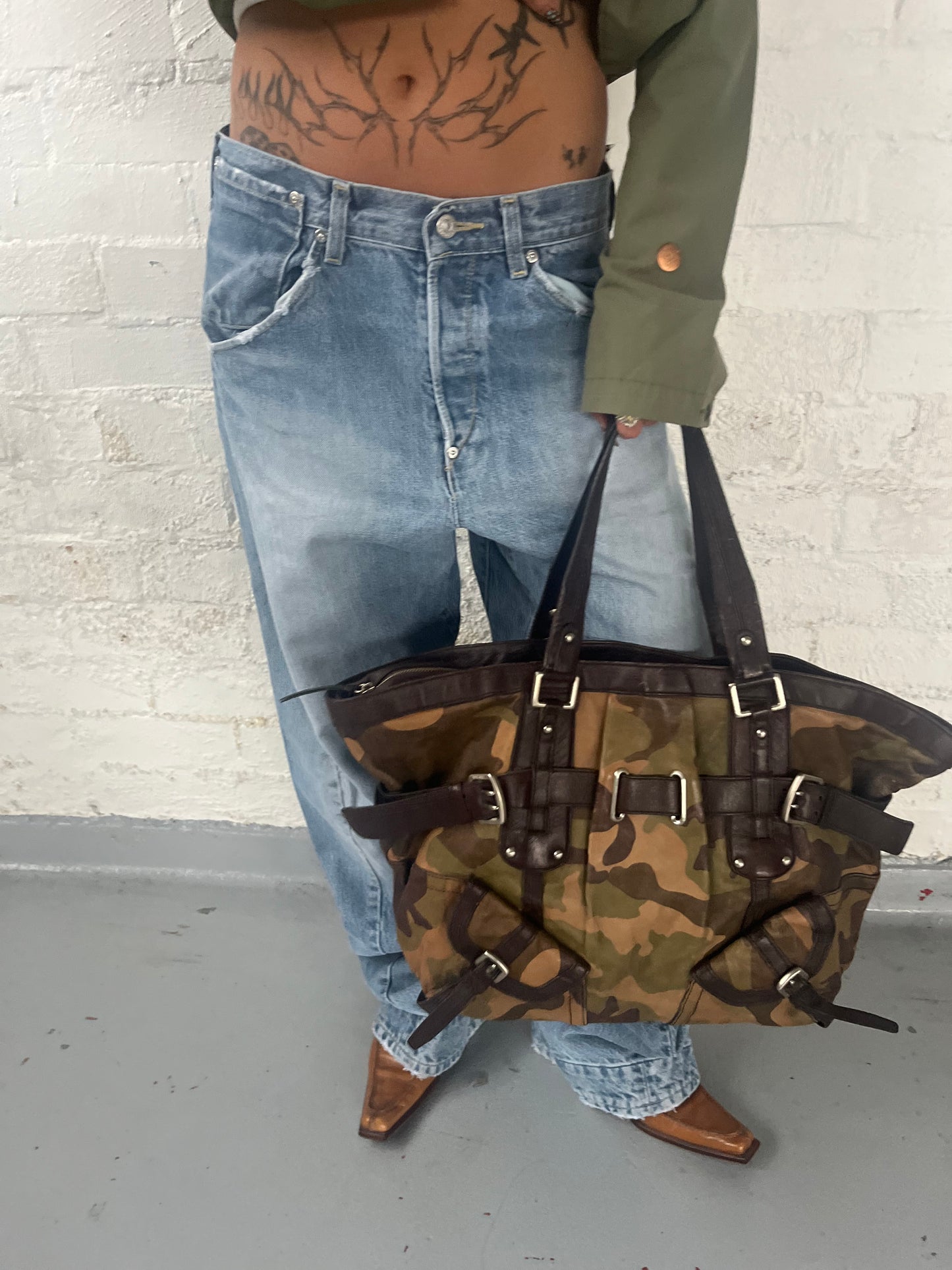 no 2397 / DKNY