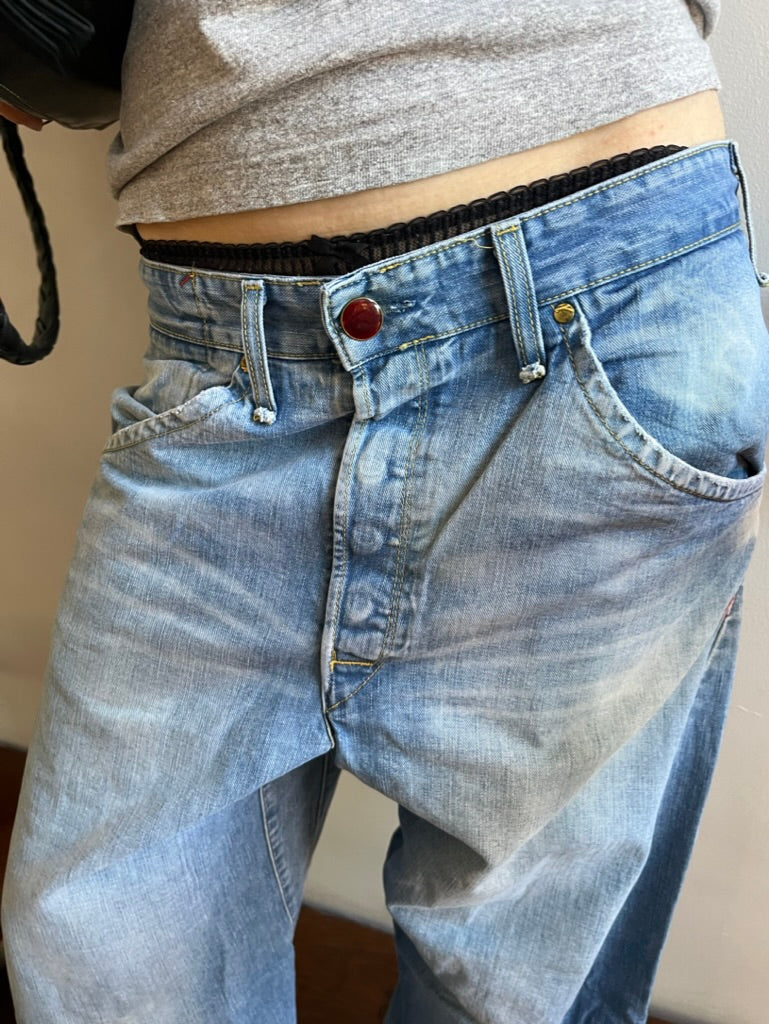 no 2415 / LEVIS ENGINEERED