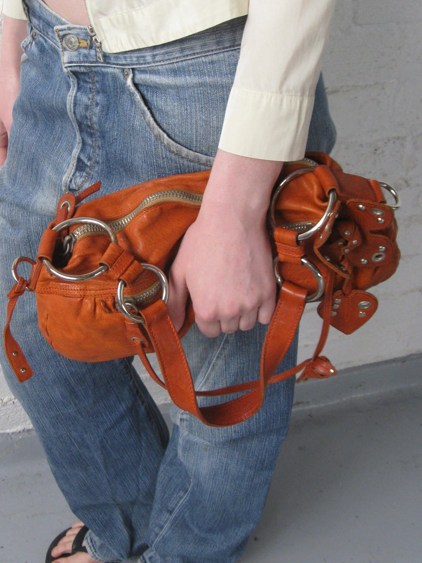 no 2411 / MIU MIU