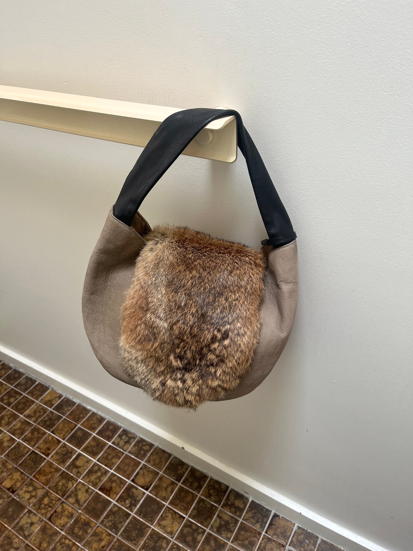 no 2396 / FUR