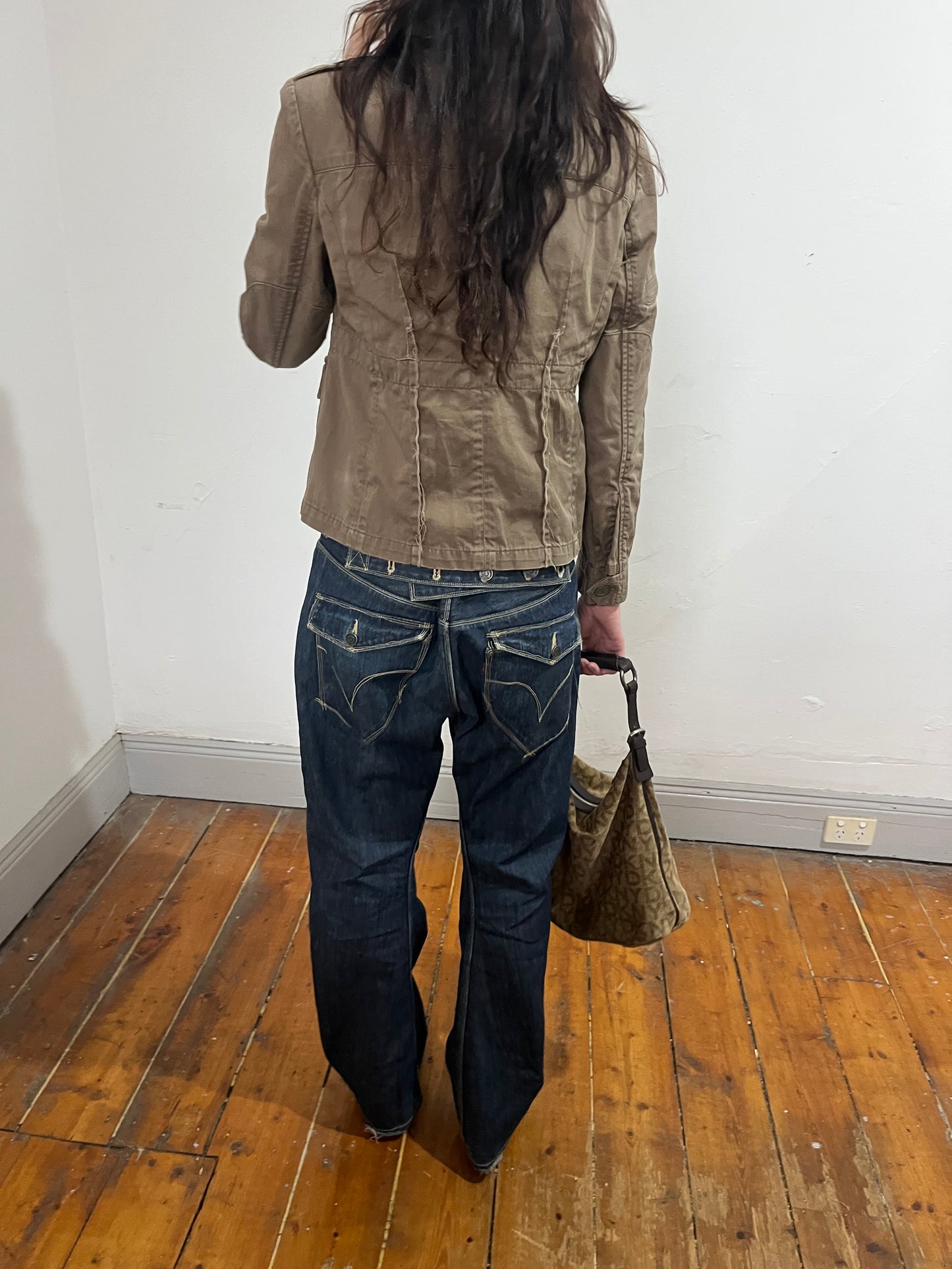 no 2493 / LEVIS ENGINEERED
