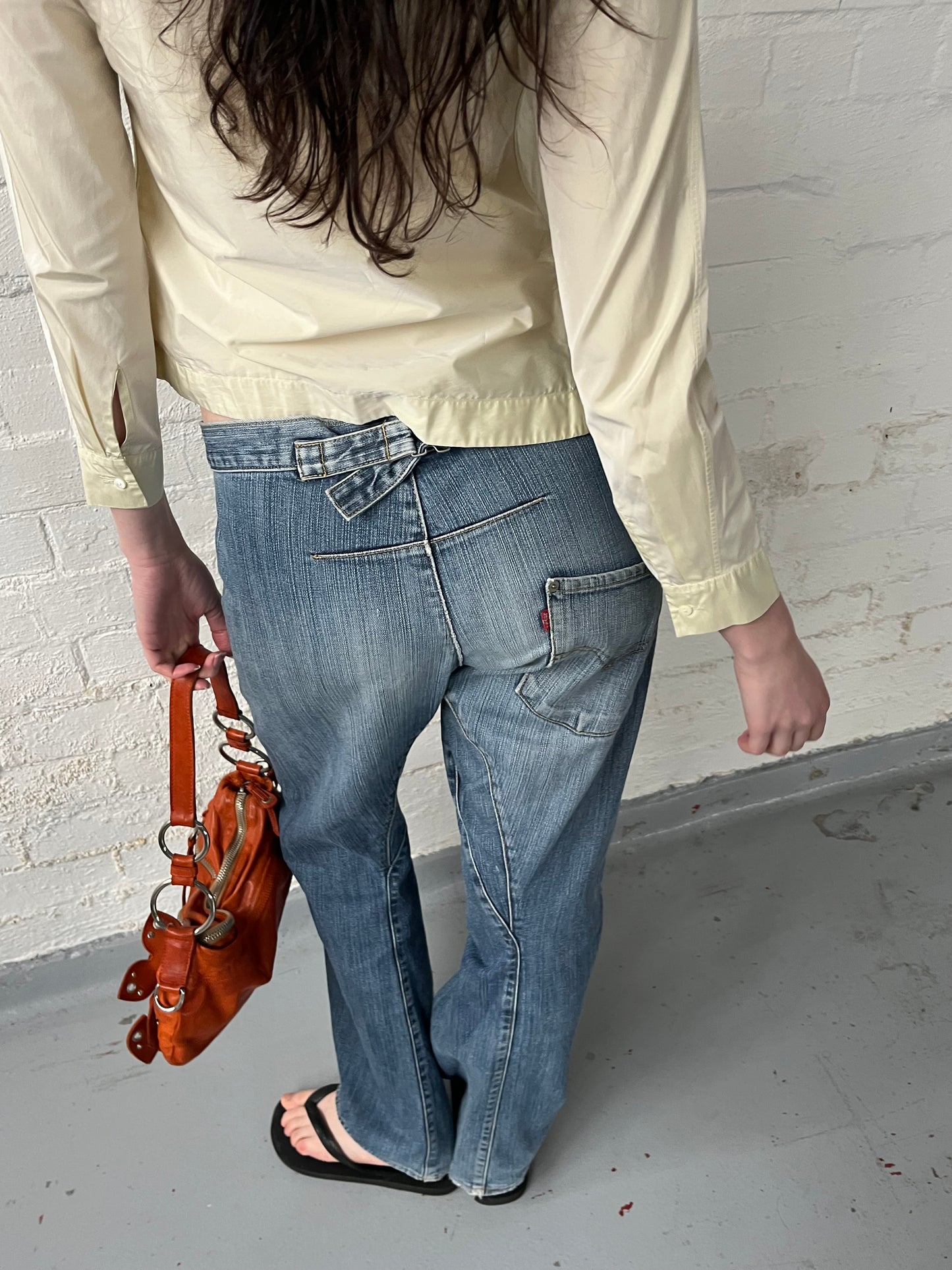 no 2410 / LEVIS ENGINEERED