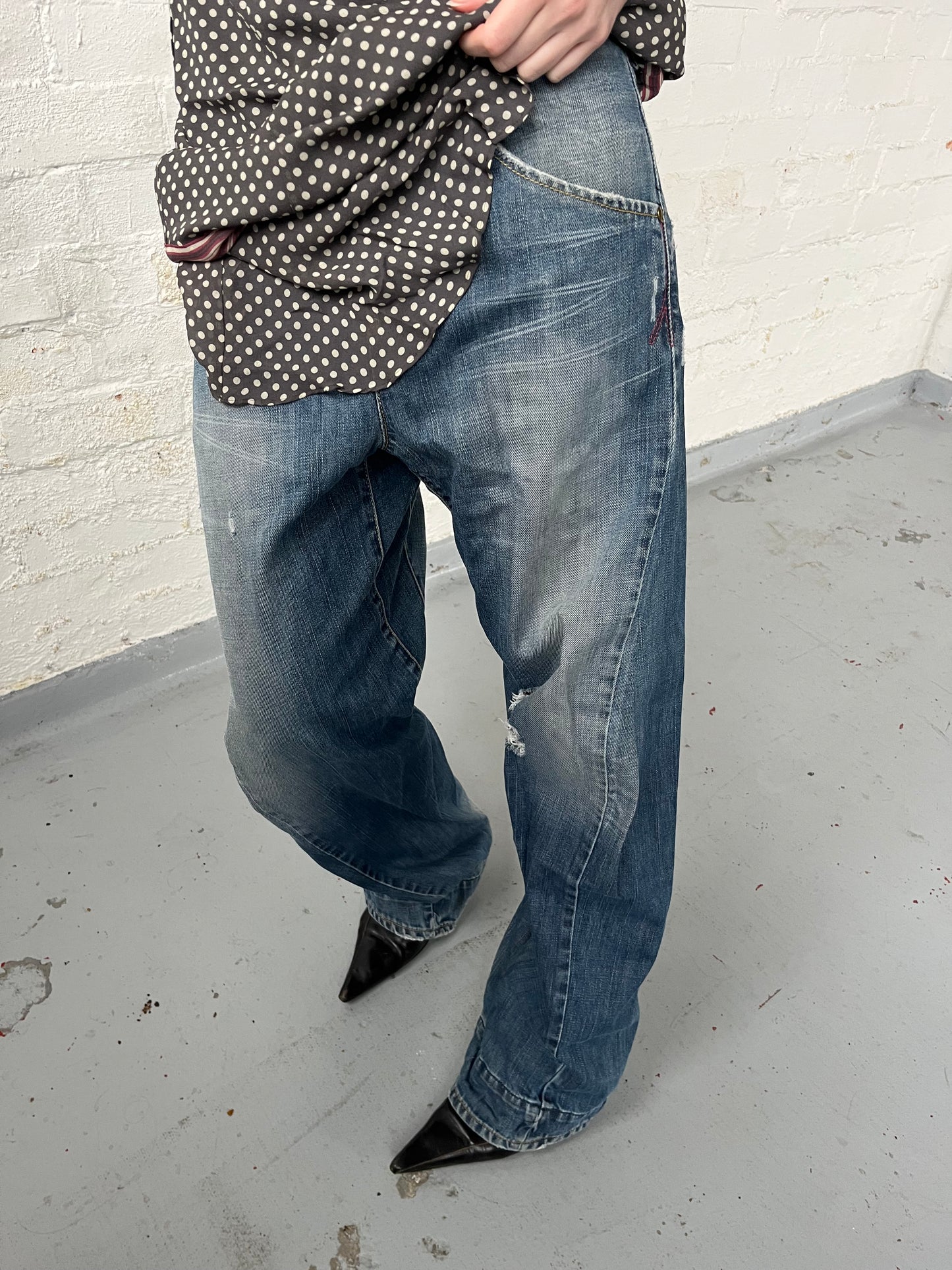 no 2400 / LEVIS ENGINEERED