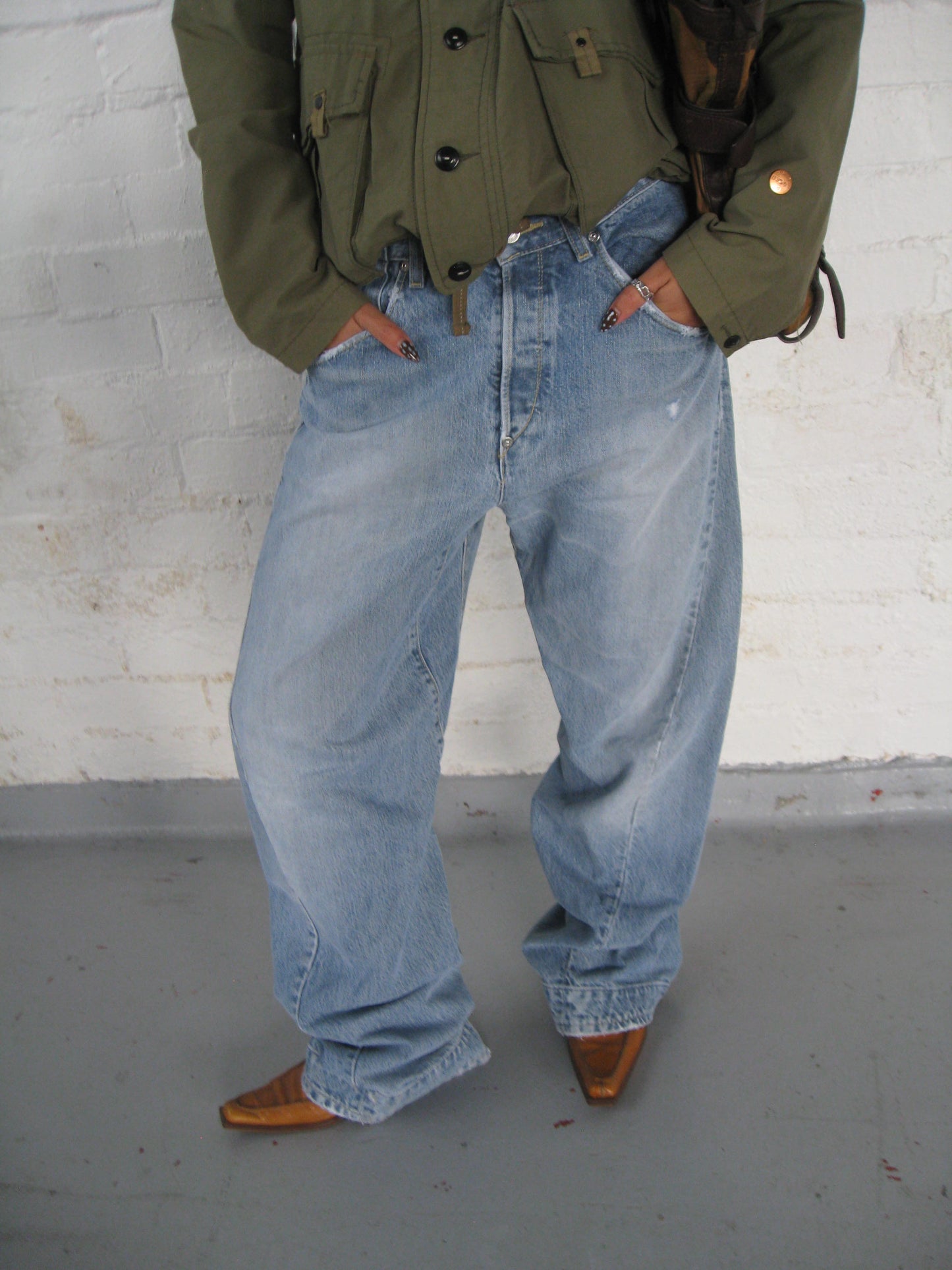 no 2404 / LEVIS ENGINEERED