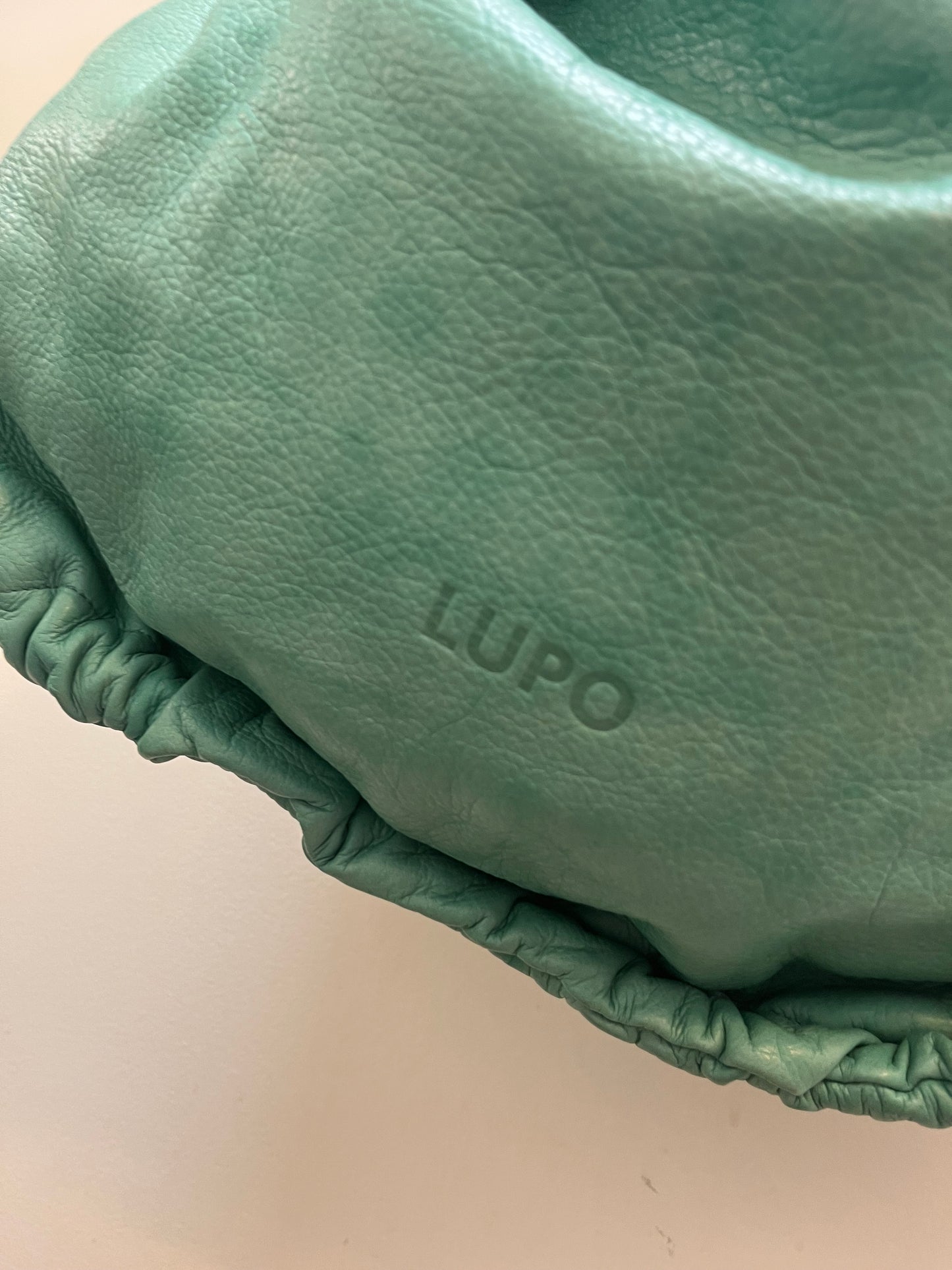 no 2392 / LUPO