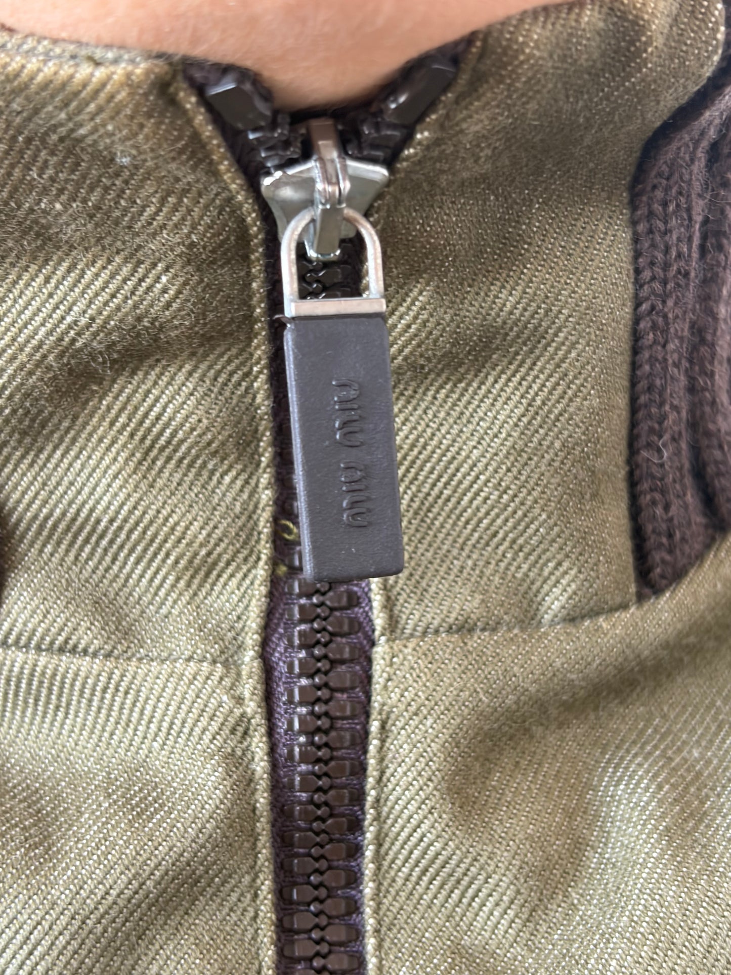 no 2608 / MIU MIU