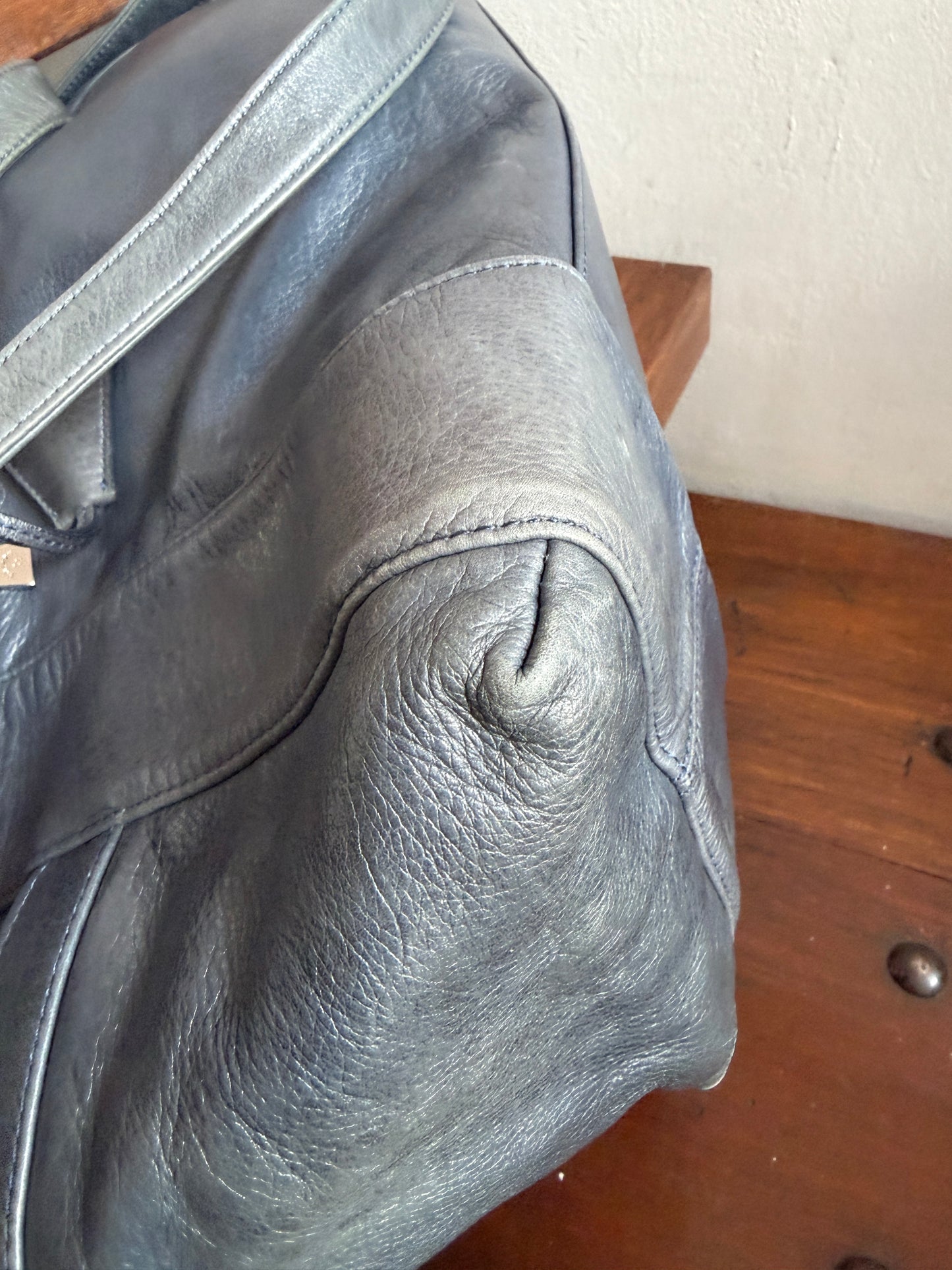 no 3230 / WEEKENDER