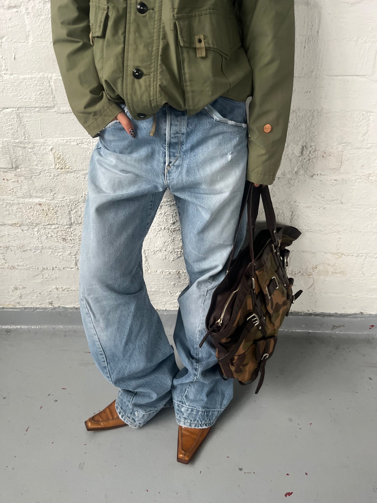 no 2404 / LEVIS ENGINEERED