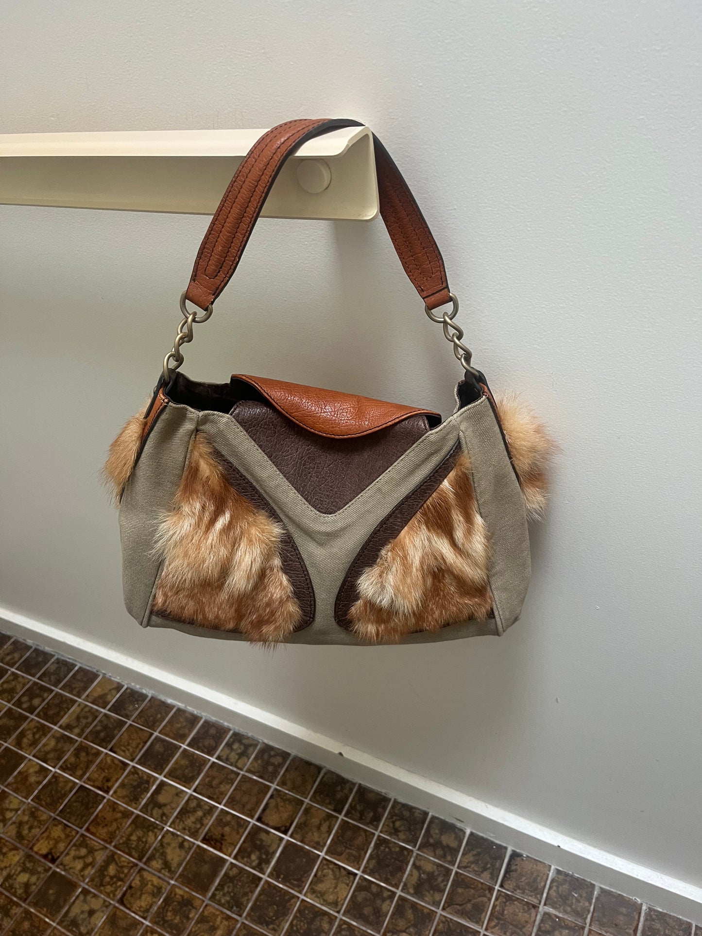 no 2398 / FUR