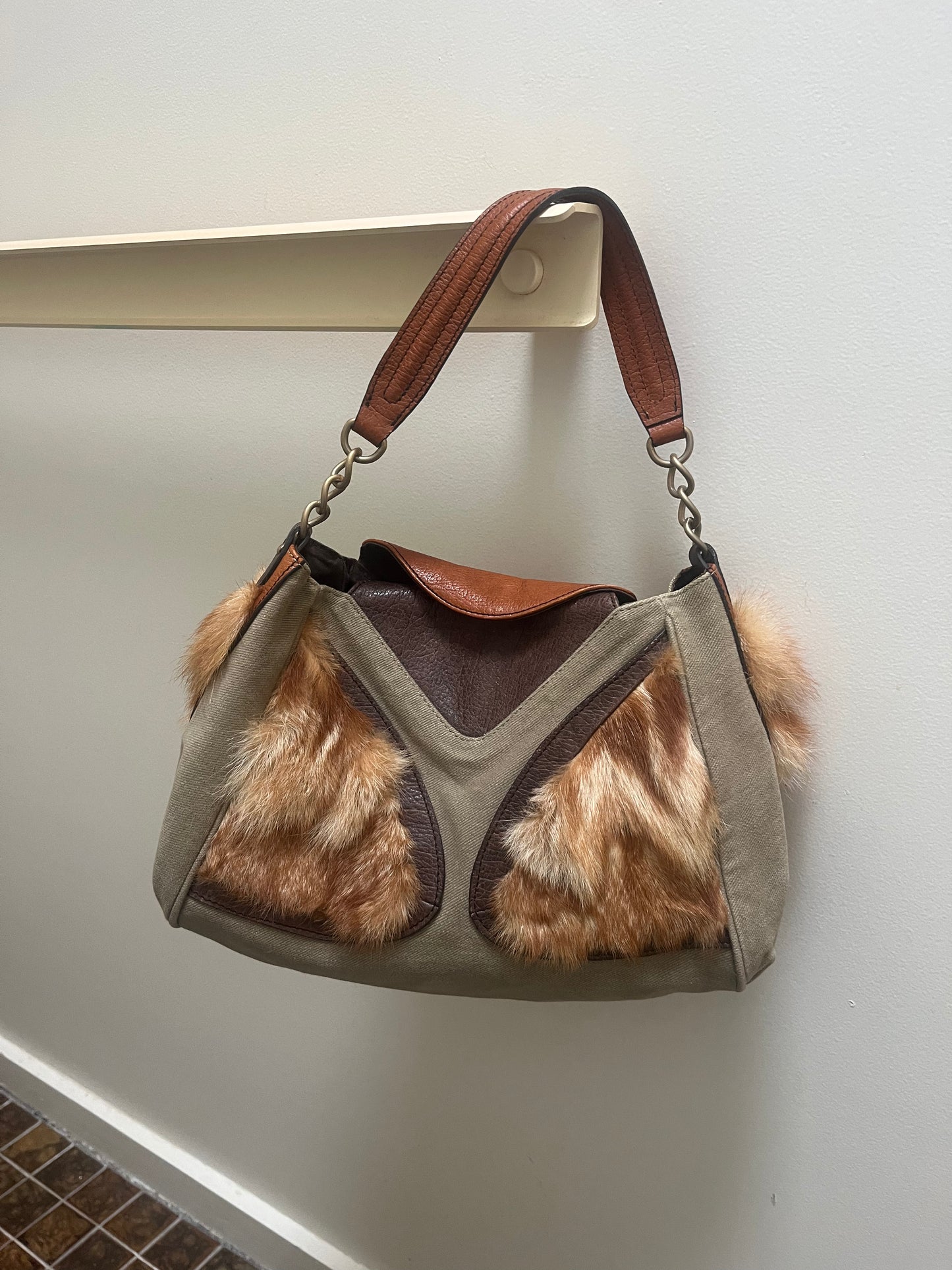 no 2398 / FUR