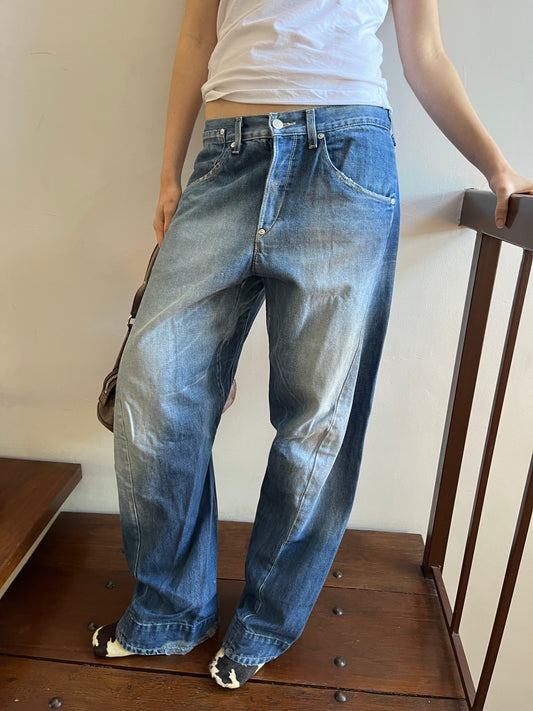 no 2416 / LEVIS ENGINEERED