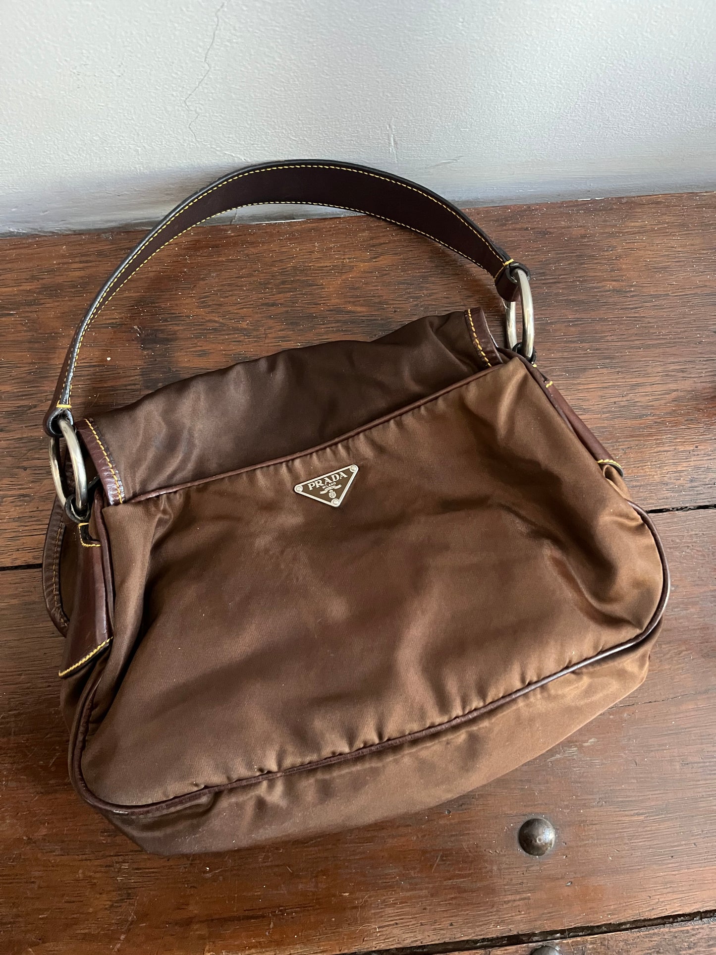 no 2504 / PRADA