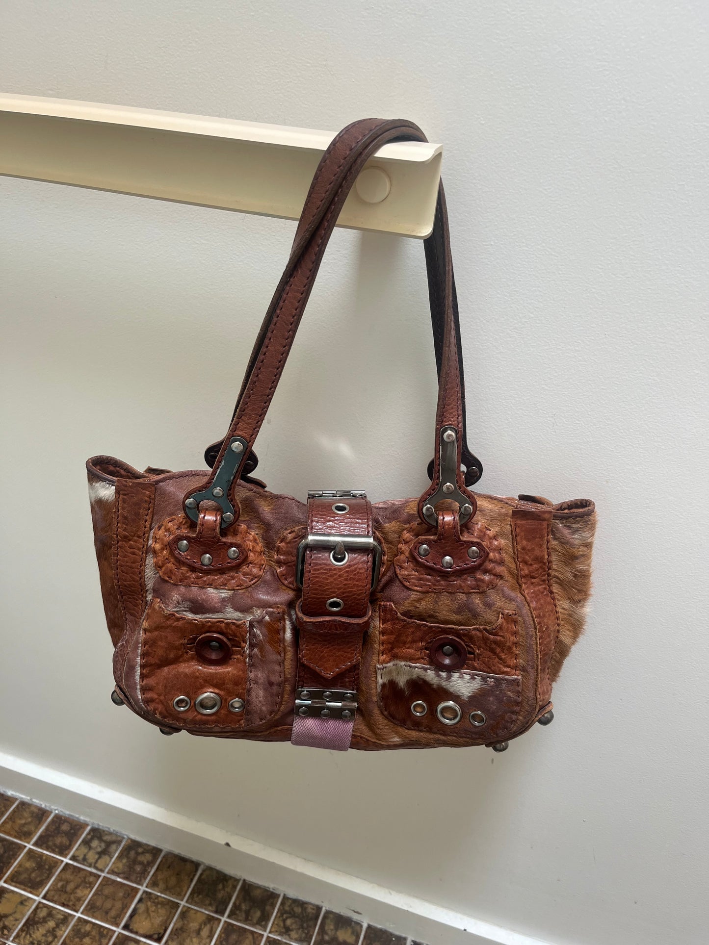 no 2390 / JAMIN PUECH