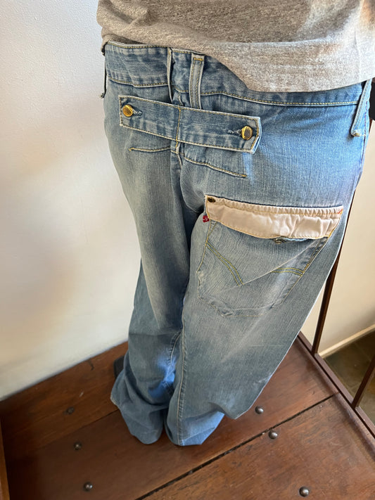 no 2415 / LEVIS ENGINEERED