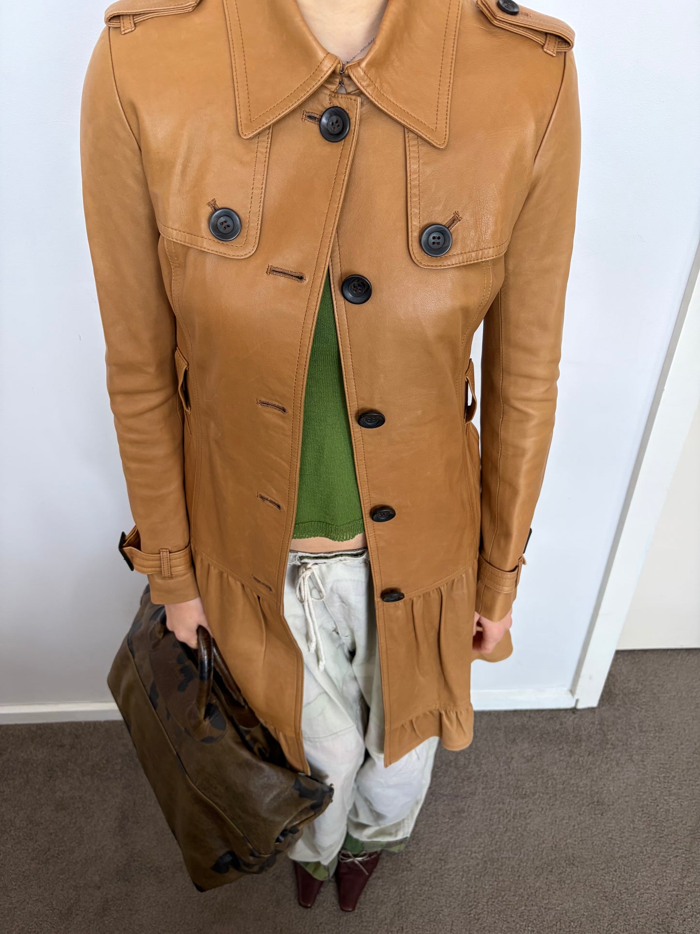 no 3016 / LEATHER TRENCH