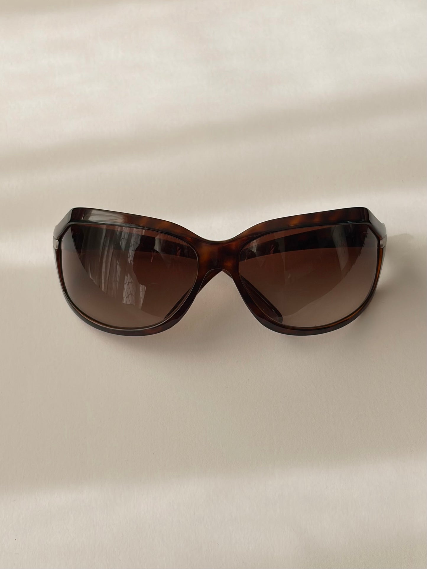 no 3061 / PRADA