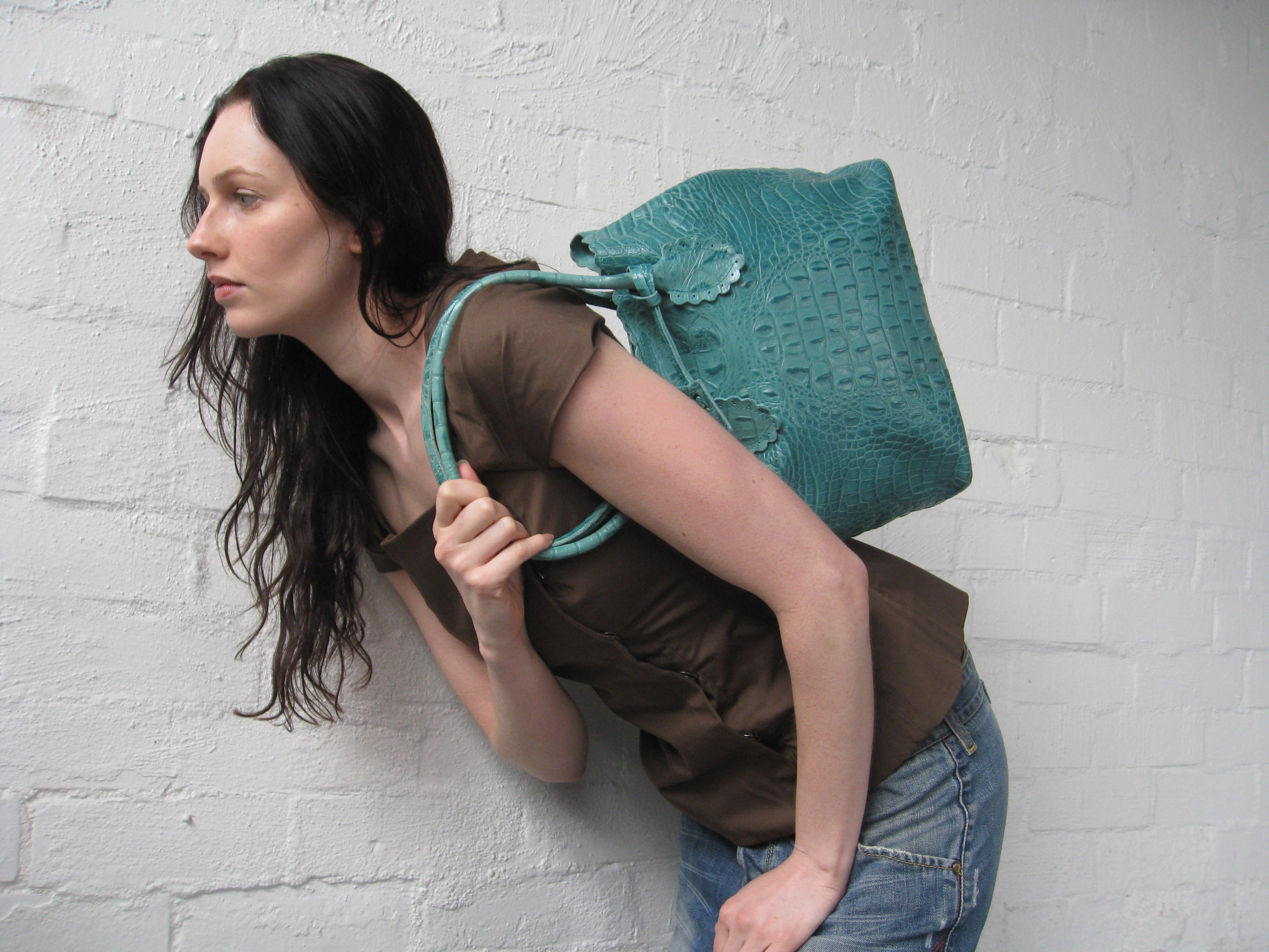 no 2409 / FURLA – ARRiVE ARCHiVE