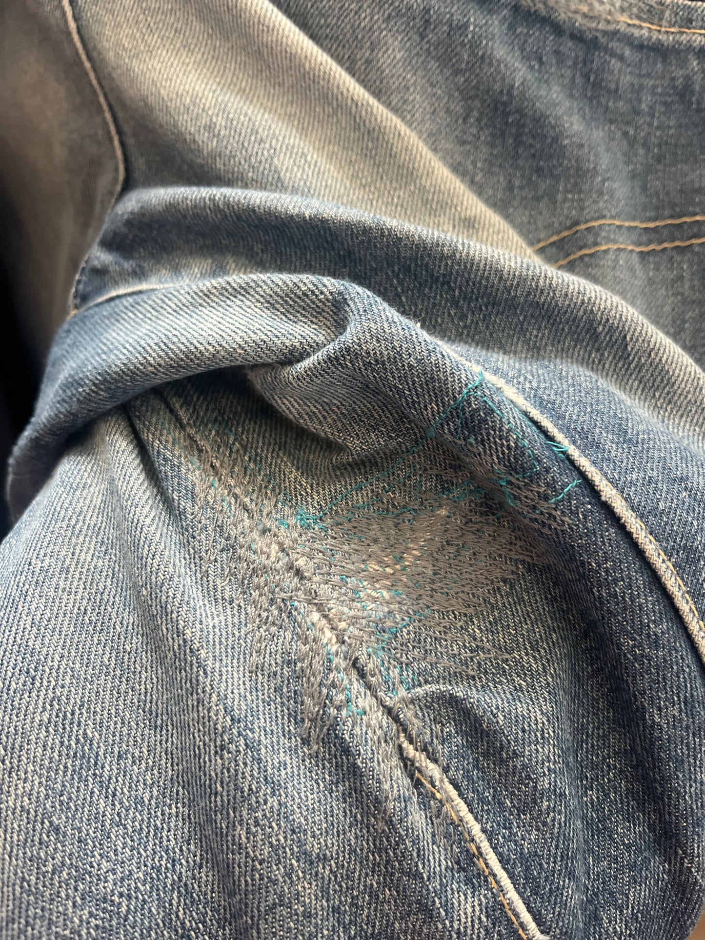 no 2416 / LEVIS ENGINEERED