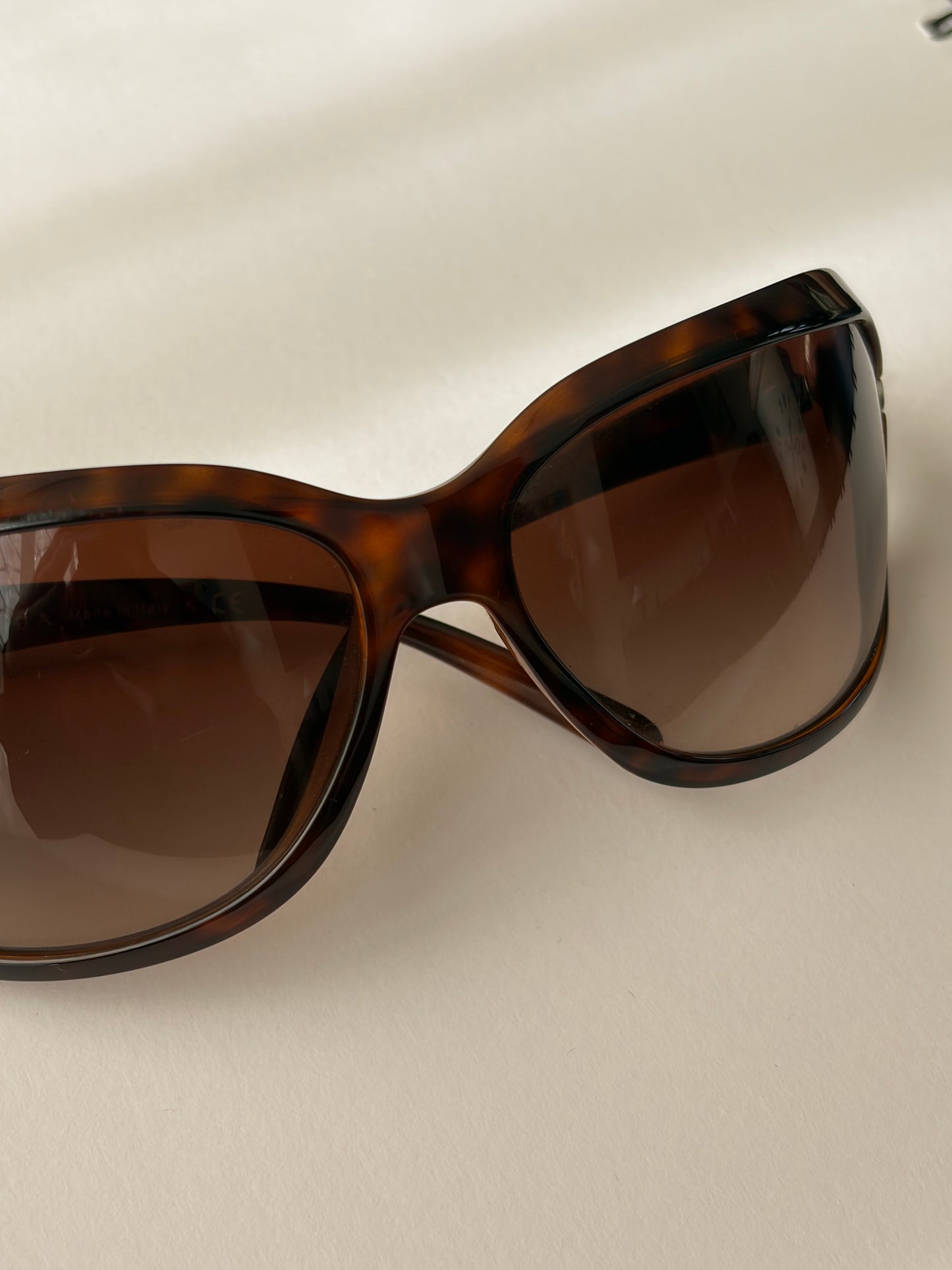 no 3061 / PRADA
