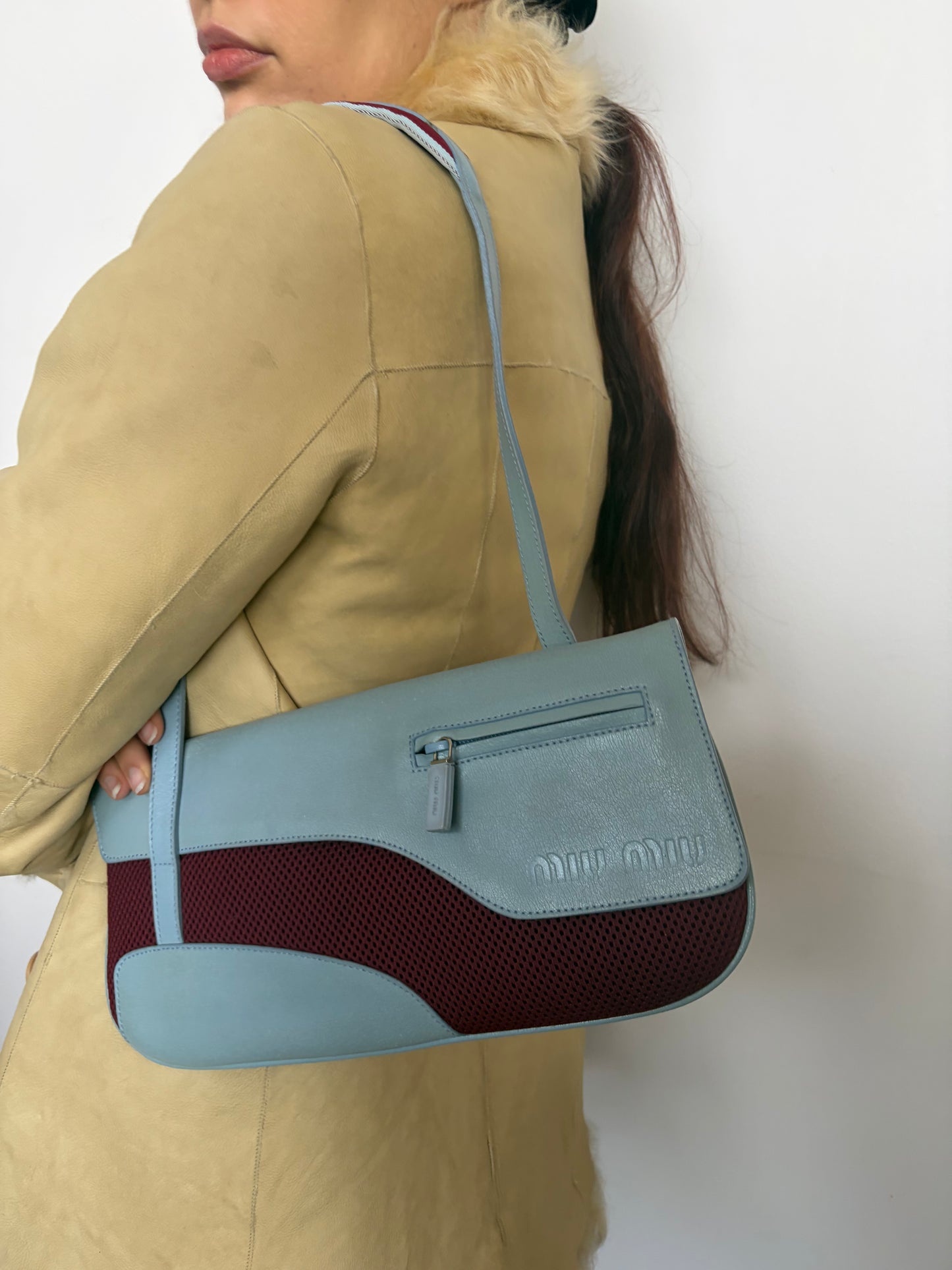 no 3107 / MIU MIU SS 2000