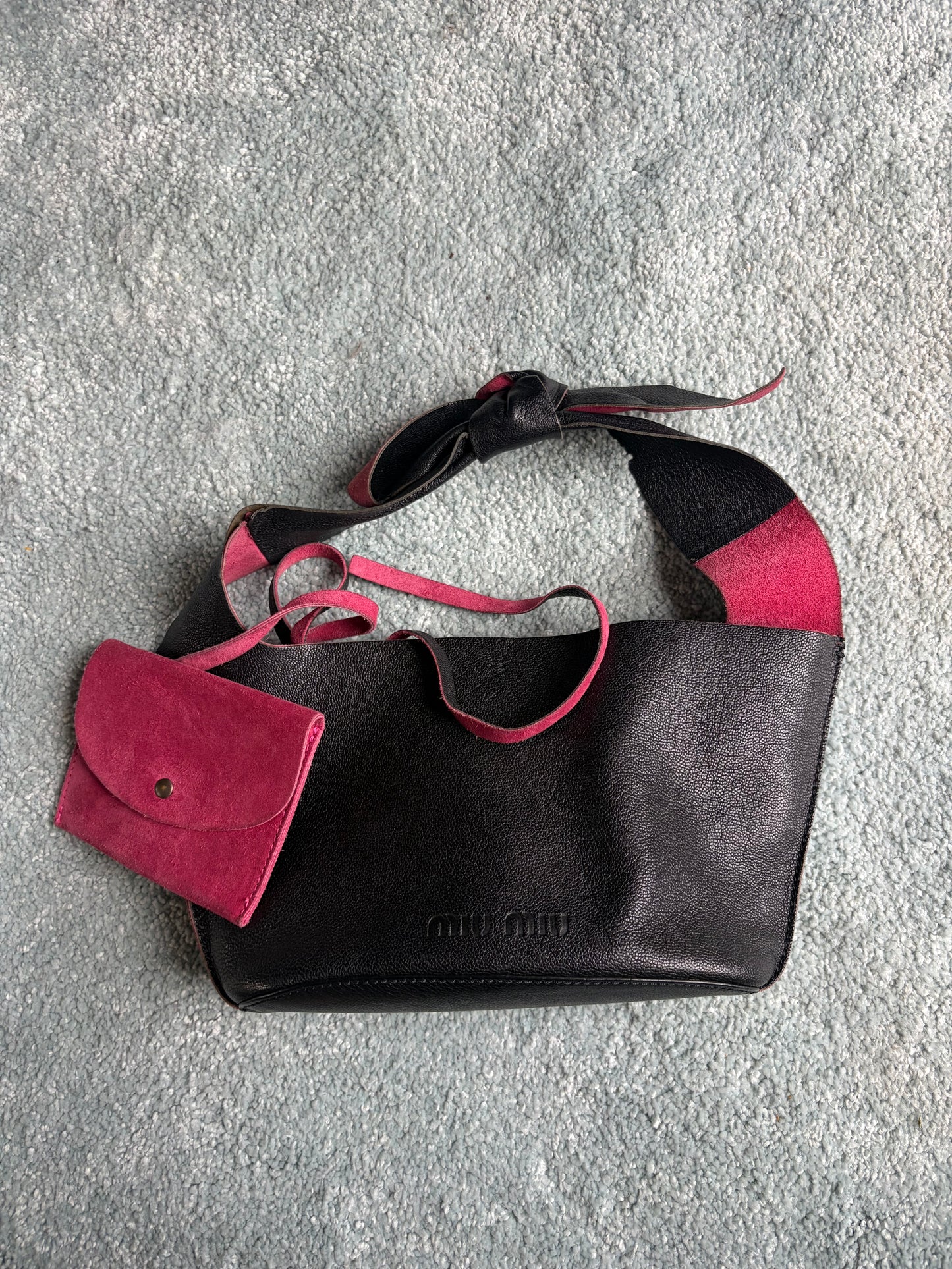 no 2541 / MIU MIU