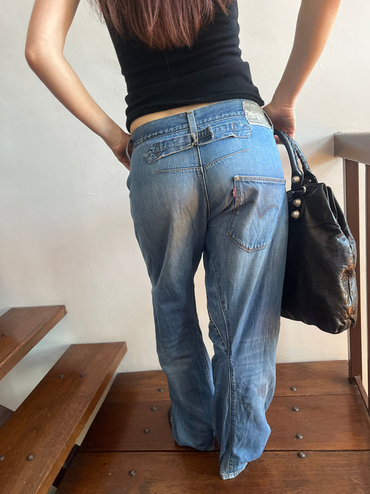 no 2418 / LEVIS ENGINEERED