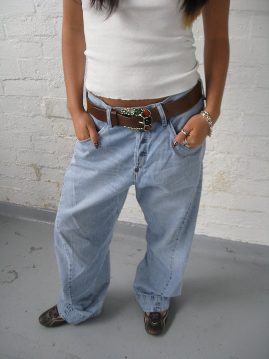 no 2393 / LEVIS ENGINEERED