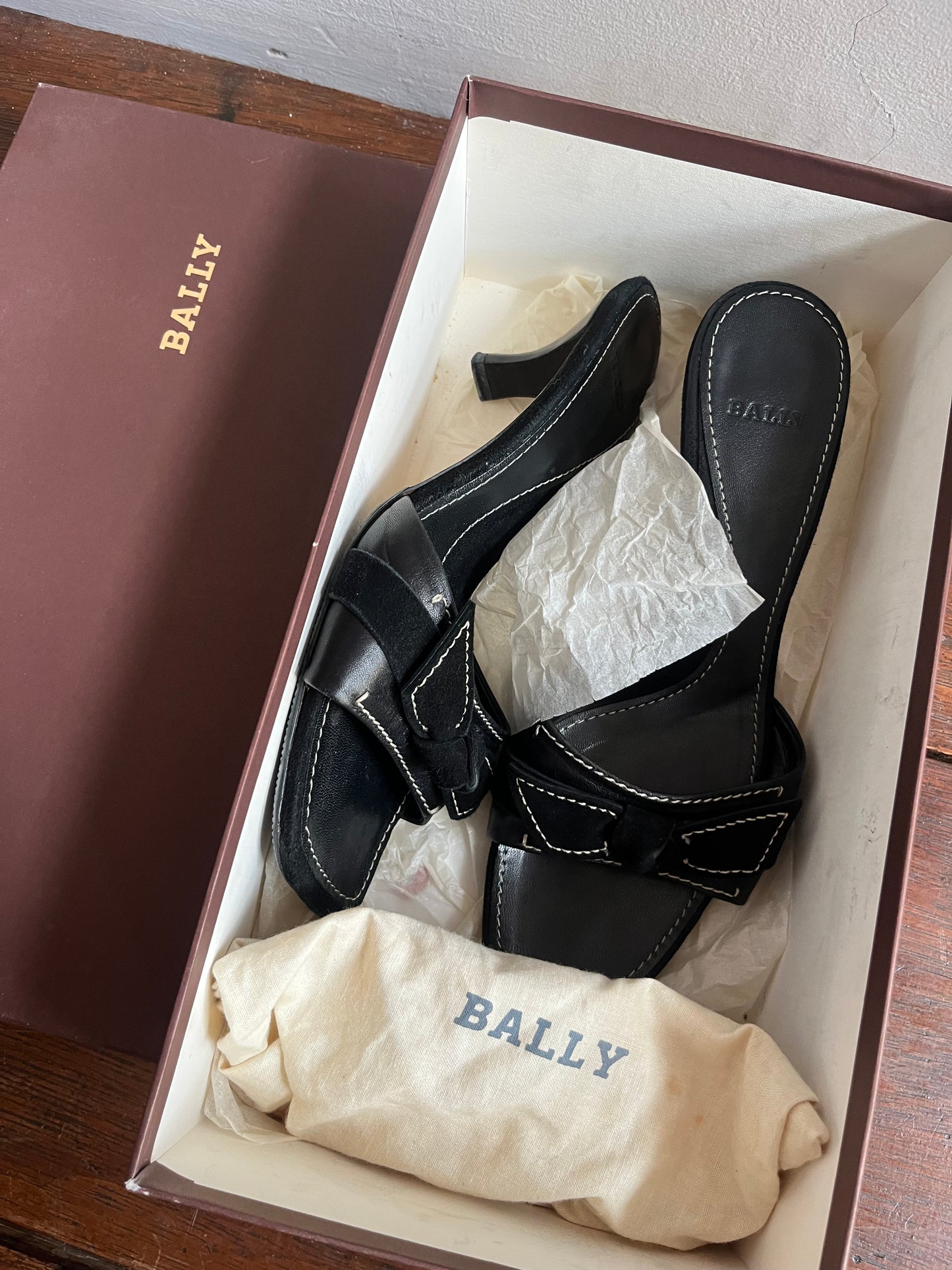 no 2479 / BALLY