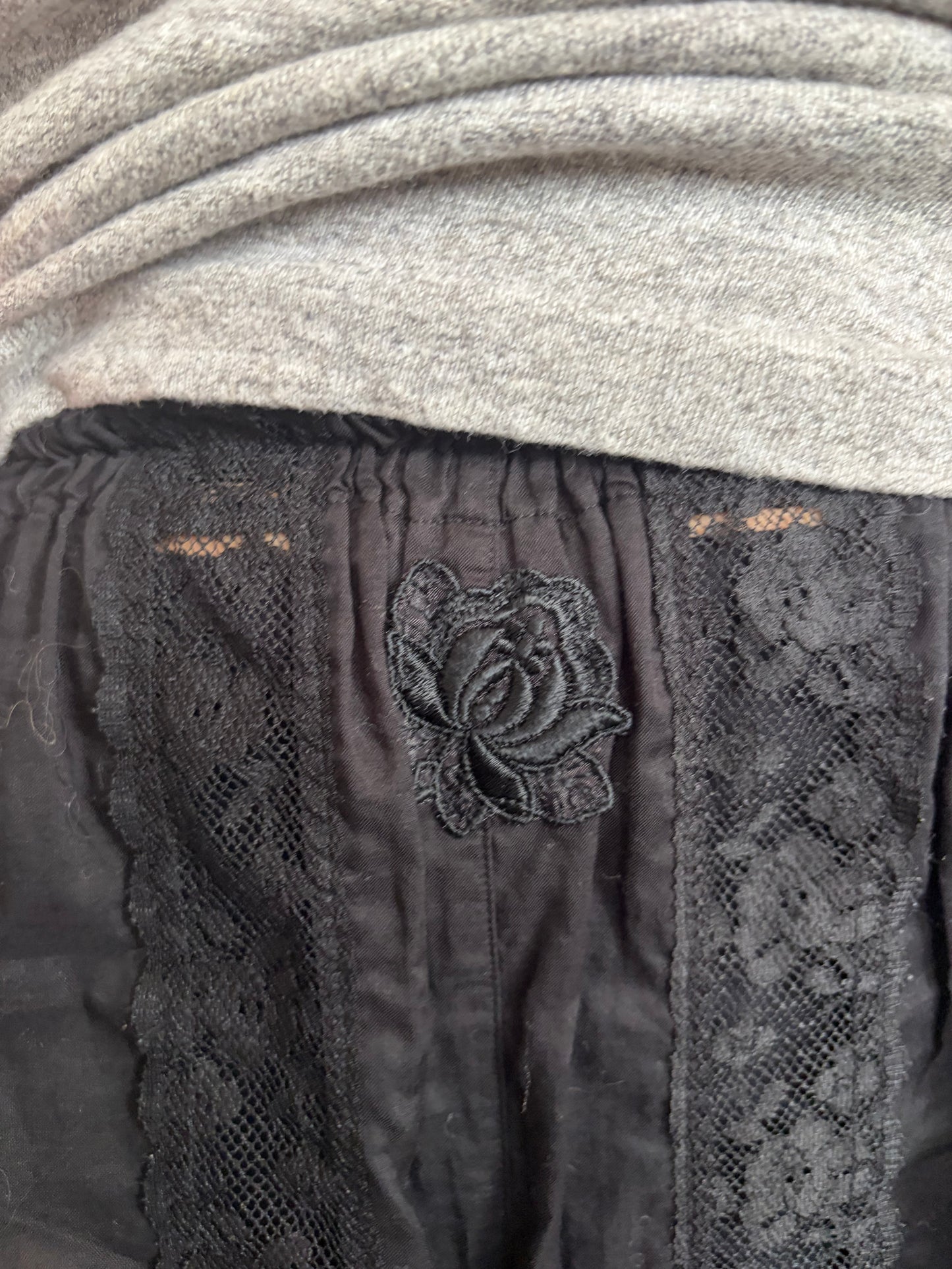 no 3195 / LACE SHORTS