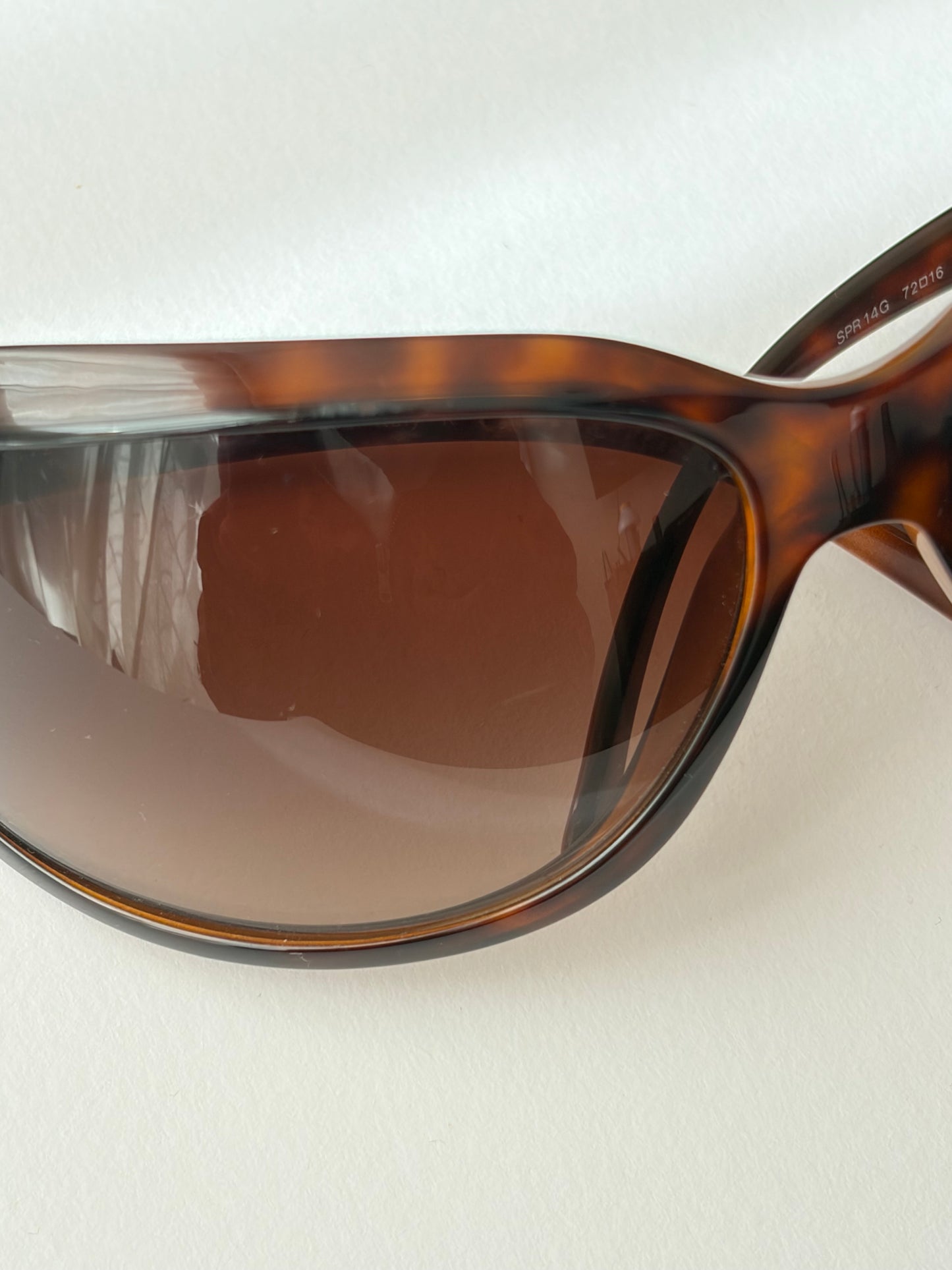 no 3061 / PRADA