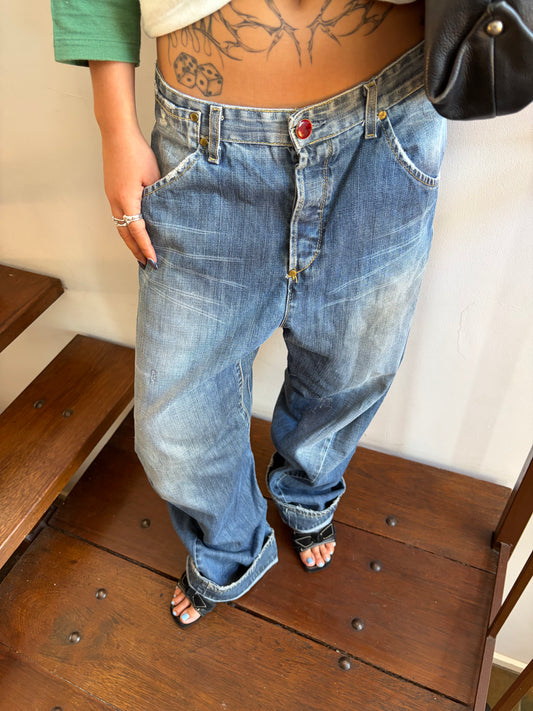 no 2534 / LEVIS ENGINEERED