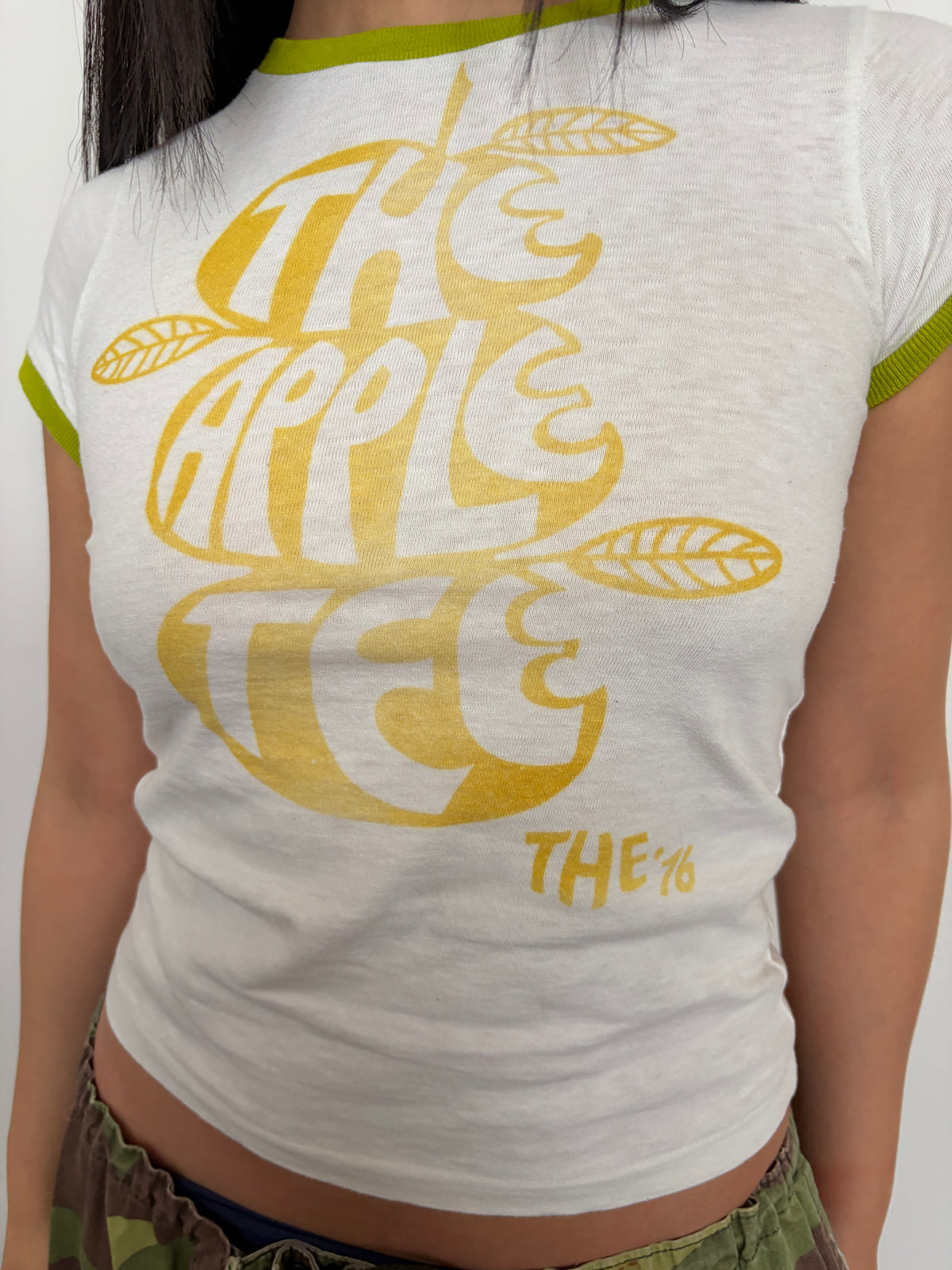 no 3372 / APPLE TREE