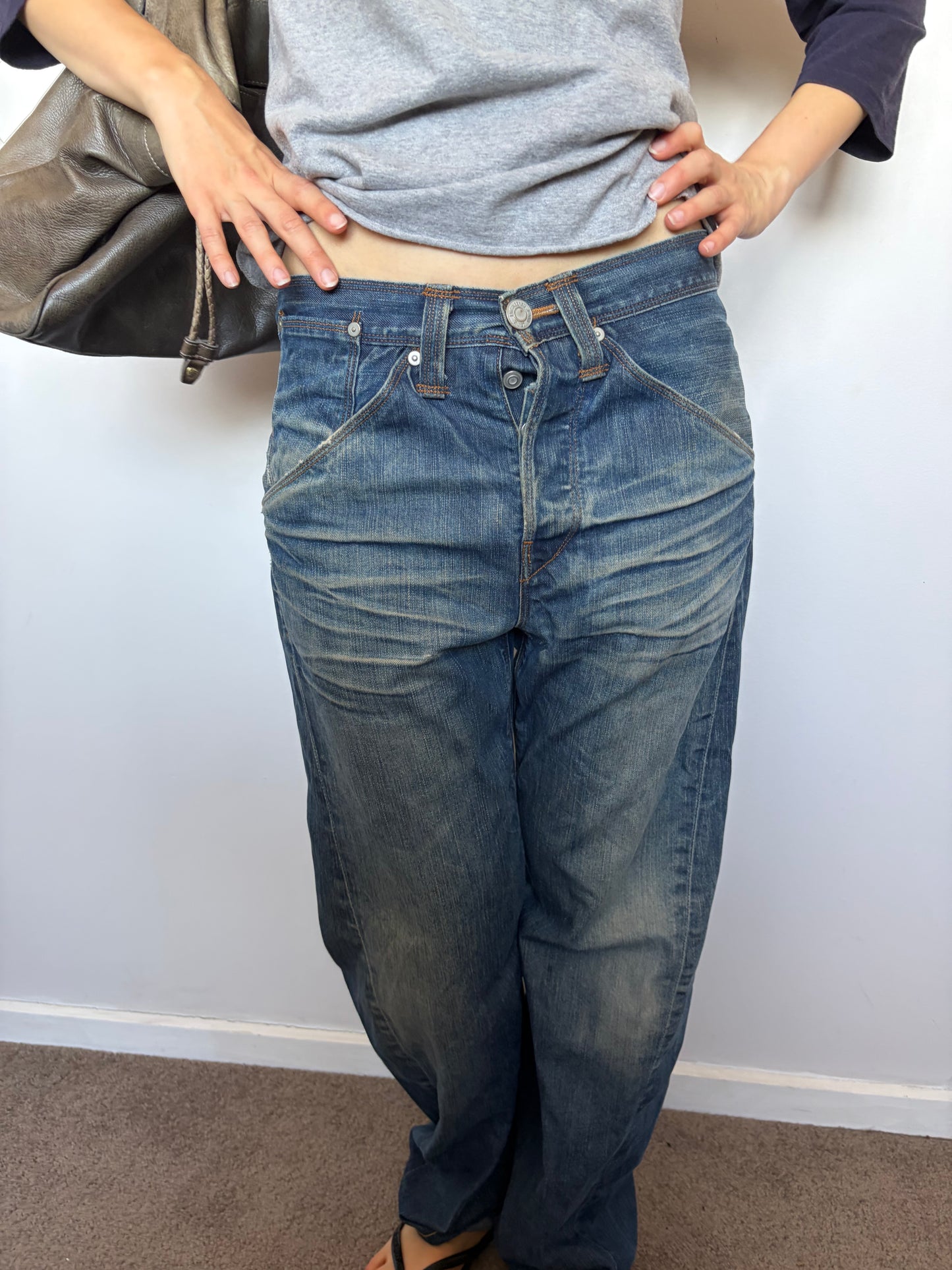 no 2504 / LEVIS ENGINEERED