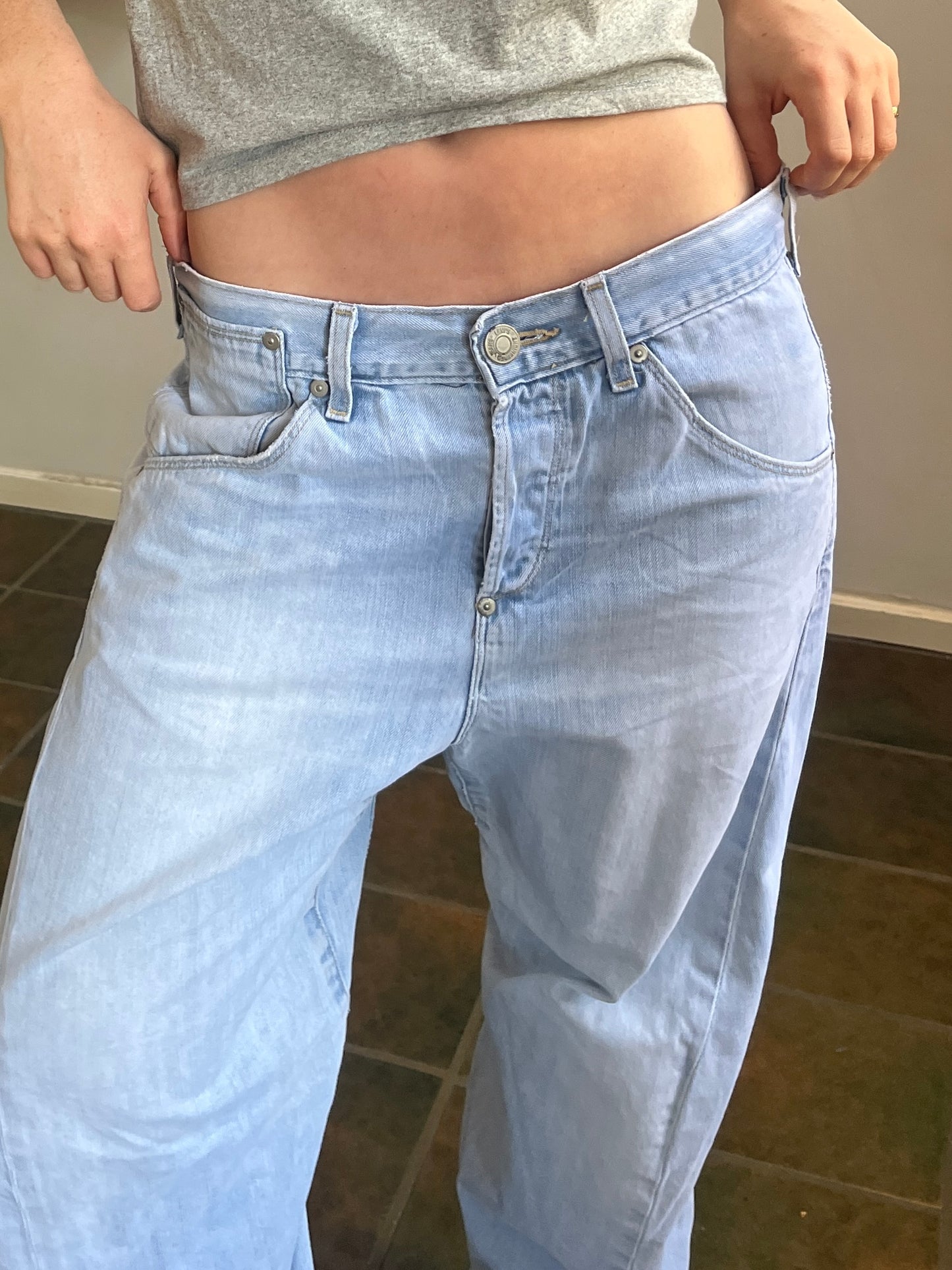 no 2400 / LEVIS ENGINEERED