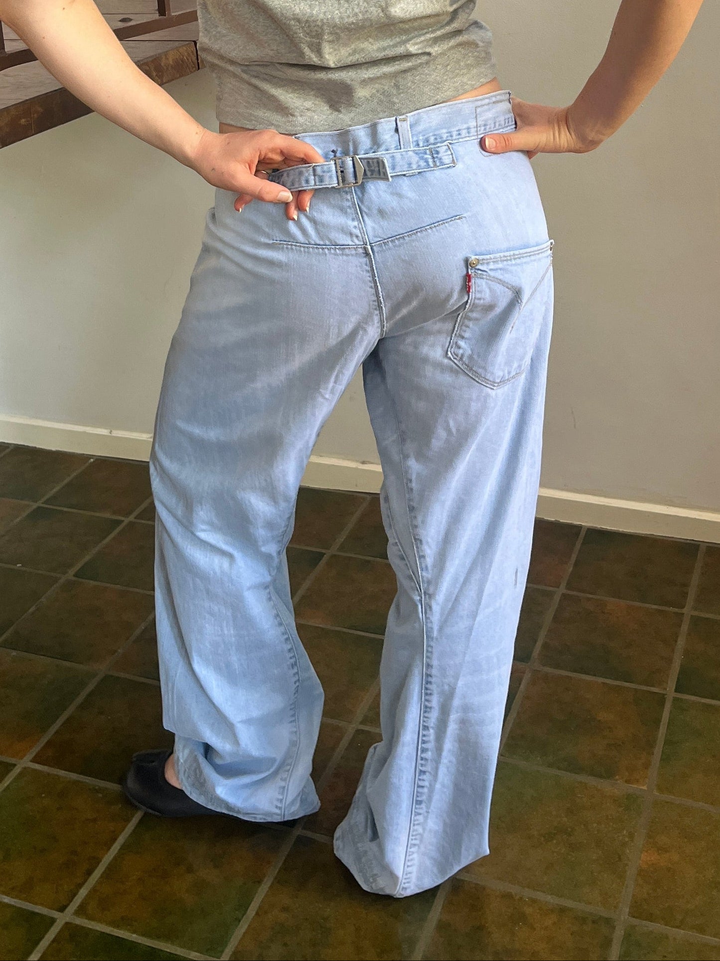 no 2400 / LEVIS ENGINEERED