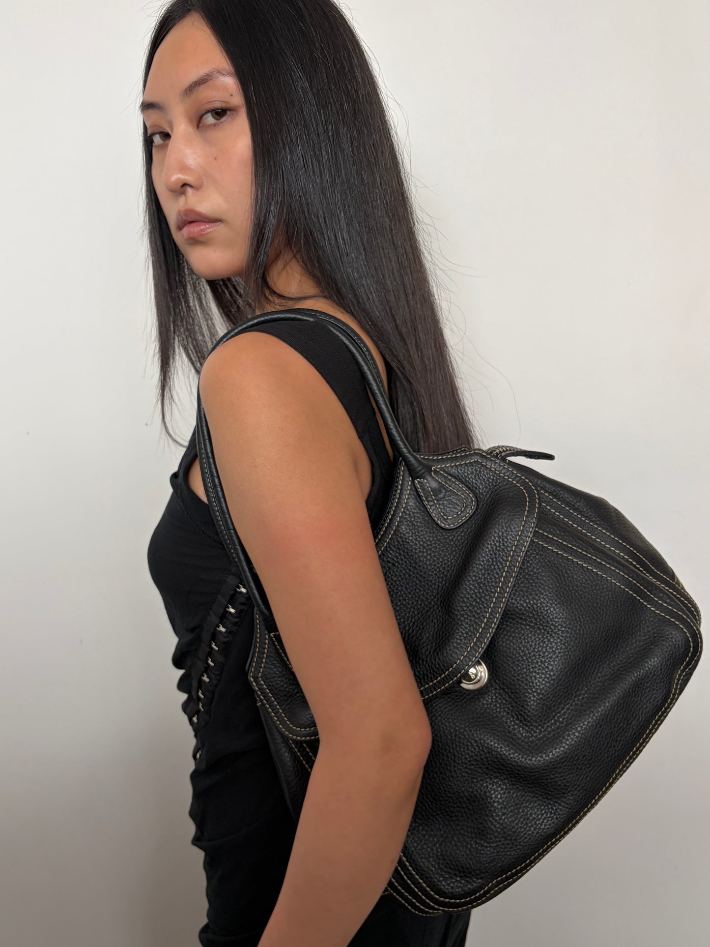 no 3261 / PRADA