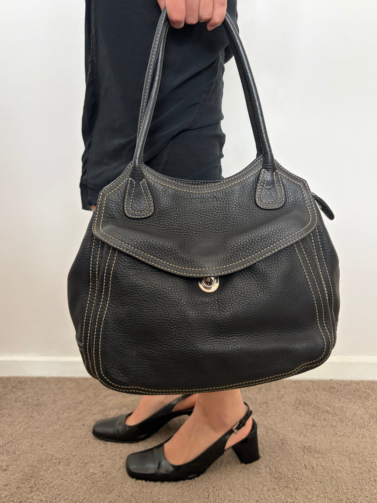 no 3261 / PRADA