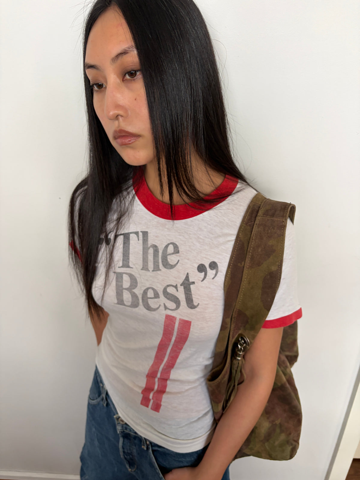 no 3348 / 80s TEE