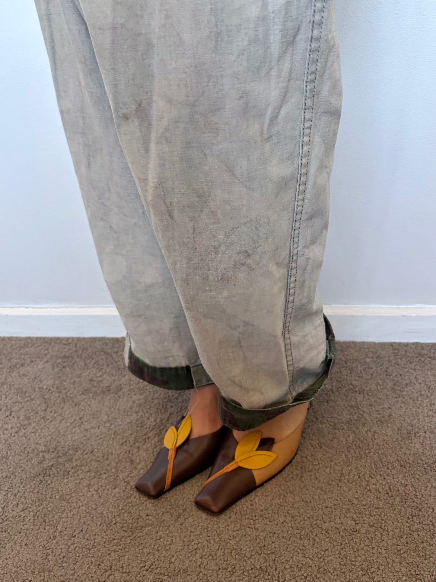 no 2524 / MIU MIU
