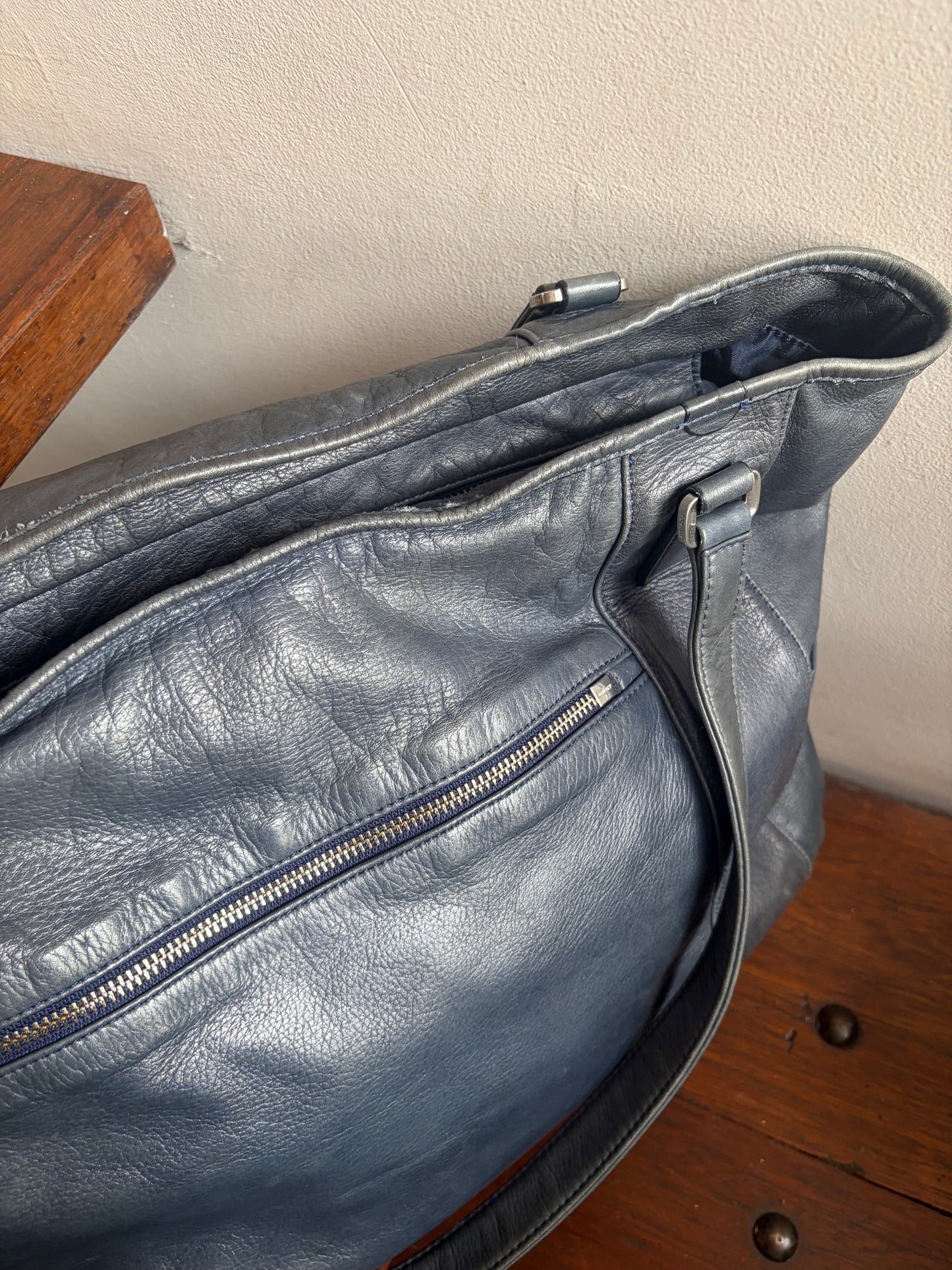 no 3230 / WEEKENDER