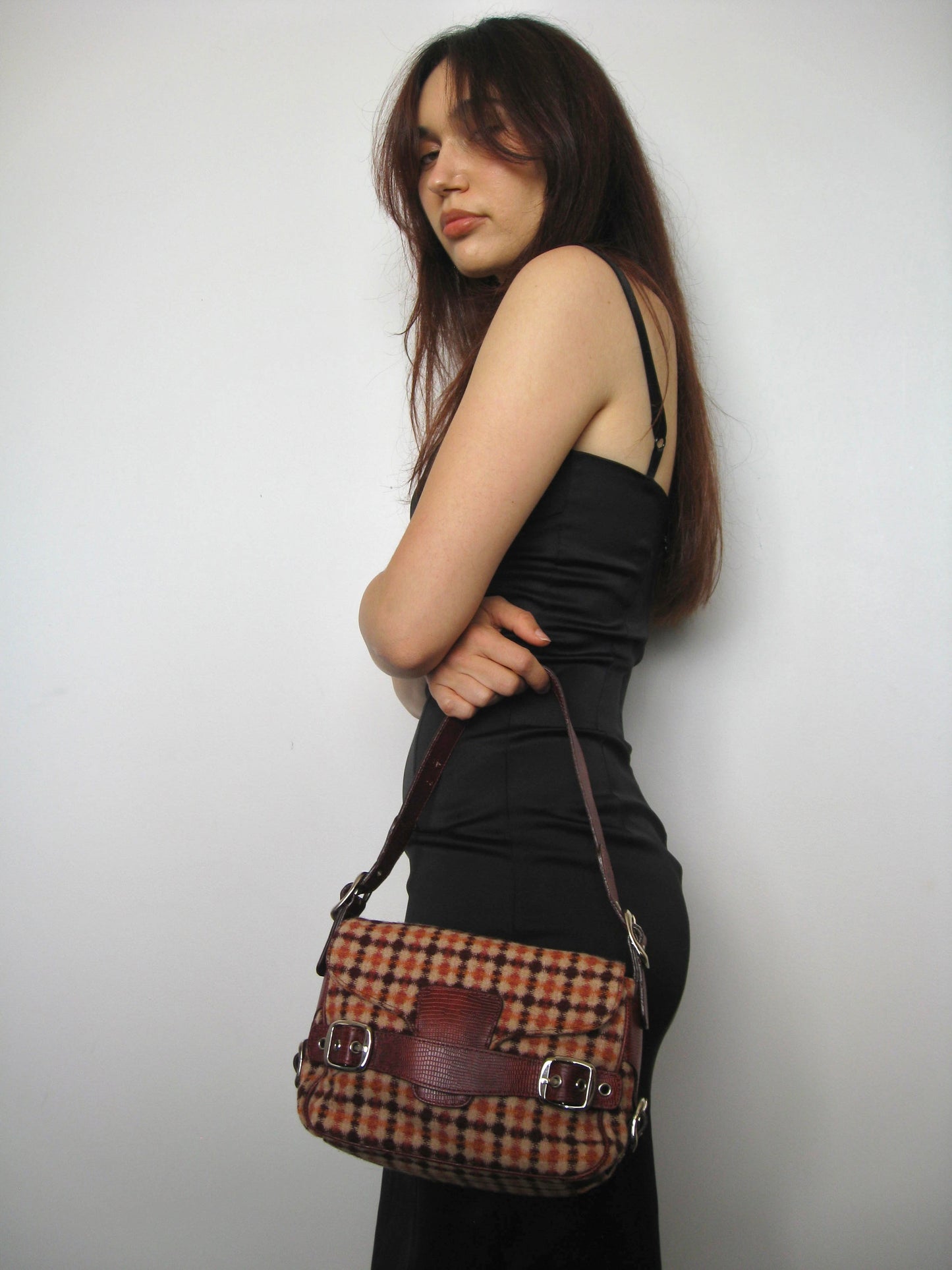 no 2489 / DKNY