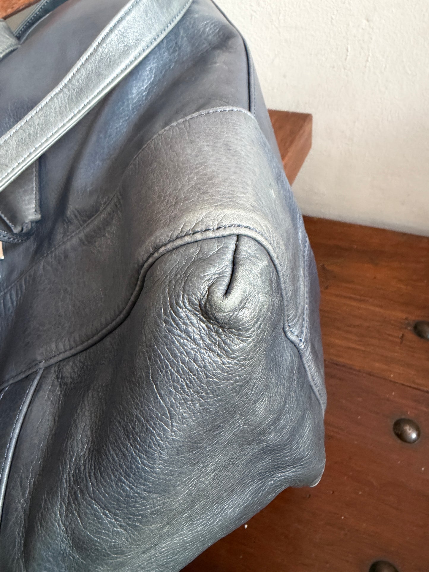 no 3230 / WEEKENDER