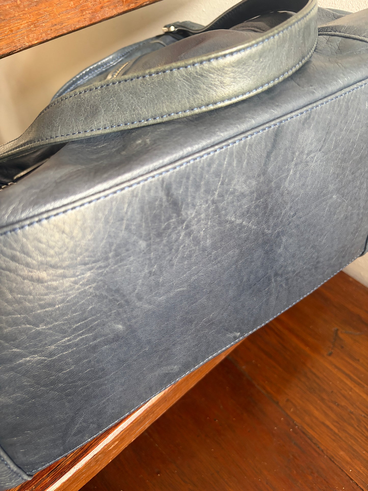 no 3230 / WEEKENDER