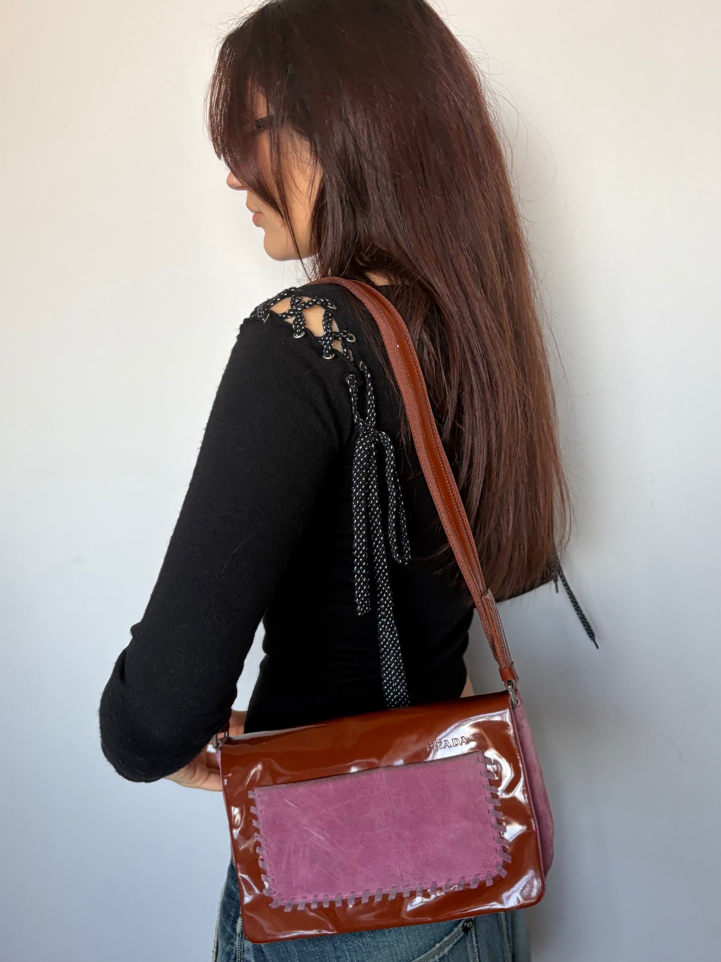 no 2537 / PRADA